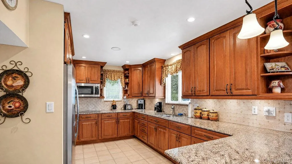 135 Southern Parkway, Oyster Bay, NY, 3 Bedrooms Bedrooms, 7 Rooms Rooms,2 BathroomsBathrooms,Residential,For Rent,Southern,0,1027539 135 Southern Parkway, Oyster Bay, NY, 3 Bedrooms Bedrooms, 7 Rooms Rooms,2 BathroomsBathrooms,Residential,For Rent,Southern,0,1027539