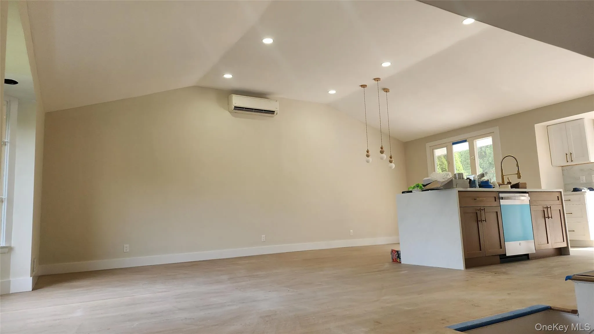 12 Warren Lane, Oyster Bay, NY, 4 Bedrooms Bedrooms, 10 Rooms Rooms,3 BathroomsBathrooms,Residential Lease,For Rent,Warren,0,1027541 12 Warren Lane, Oyster Bay, NY, 4 Bedrooms Bedrooms, 10 Rooms Rooms,3 BathroomsBathrooms,Residential Lease,For Rent,Warren,0,1027541