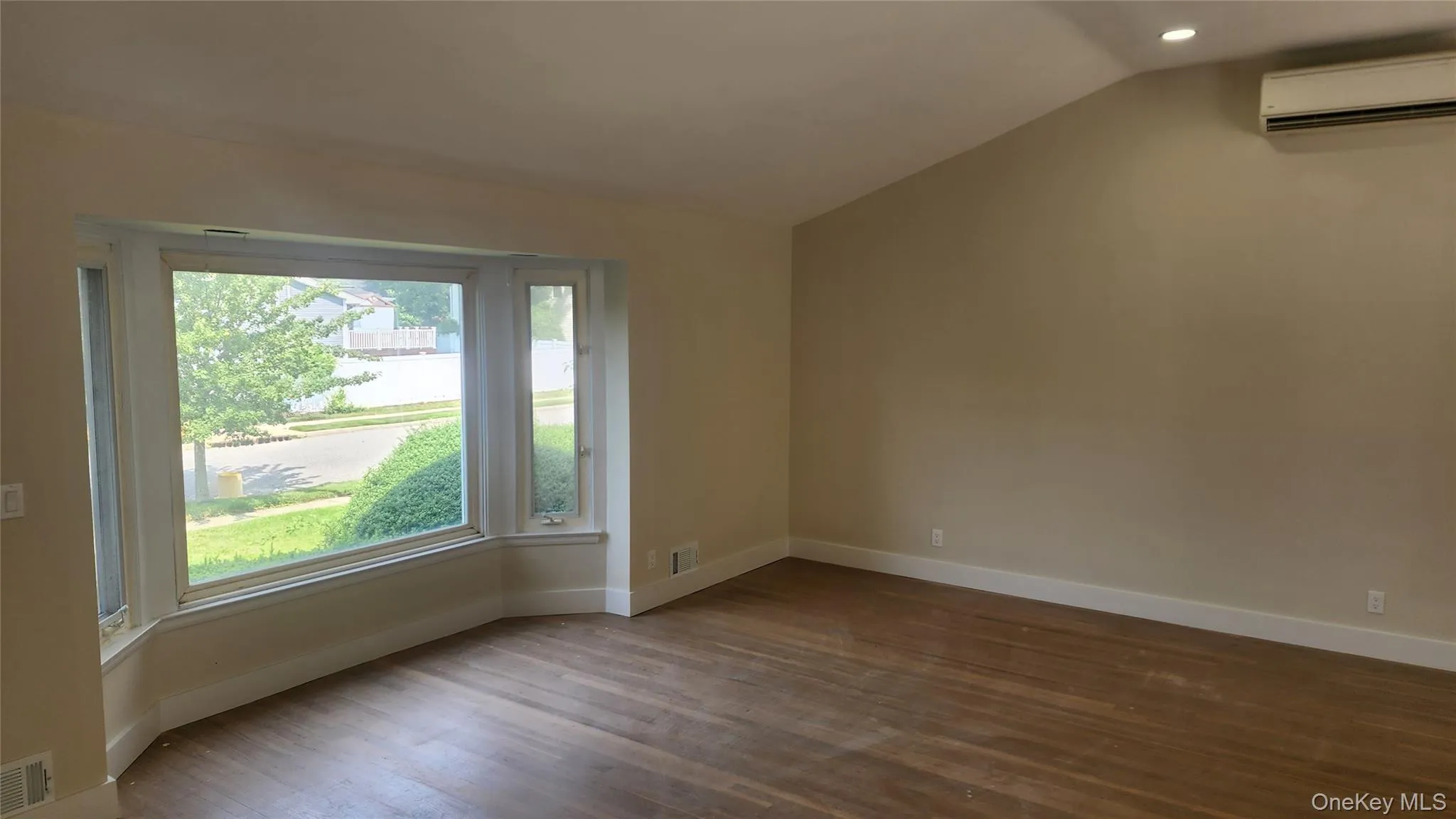 12 Warren Lane, Oyster Bay, NY, 4 Bedrooms Bedrooms, 10 Rooms Rooms,3 BathroomsBathrooms,Residential Lease,For Rent,Warren,0,1027541 12 Warren Lane, Oyster Bay, NY, 4 Bedrooms Bedrooms, 10 Rooms Rooms,3 BathroomsBathrooms,Residential Lease,For Rent,Warren,0,1027541