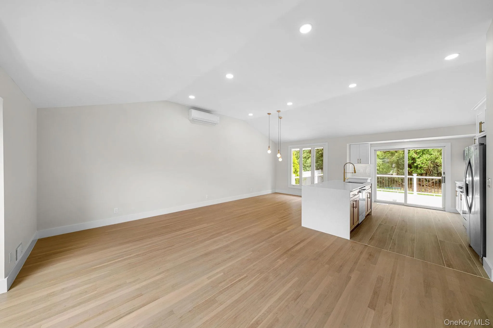 12 Warren Lane, Oyster Bay, NY, 4 Bedrooms Bedrooms, 10 Rooms Rooms,3 BathroomsBathrooms,Residential Lease,For Rent,Warren,0,1027541 12 Warren Lane, Oyster Bay, NY, 4 Bedrooms Bedrooms, 10 Rooms Rooms,3 BathroomsBathrooms,Residential Lease,For Rent,Warren,0,1027541