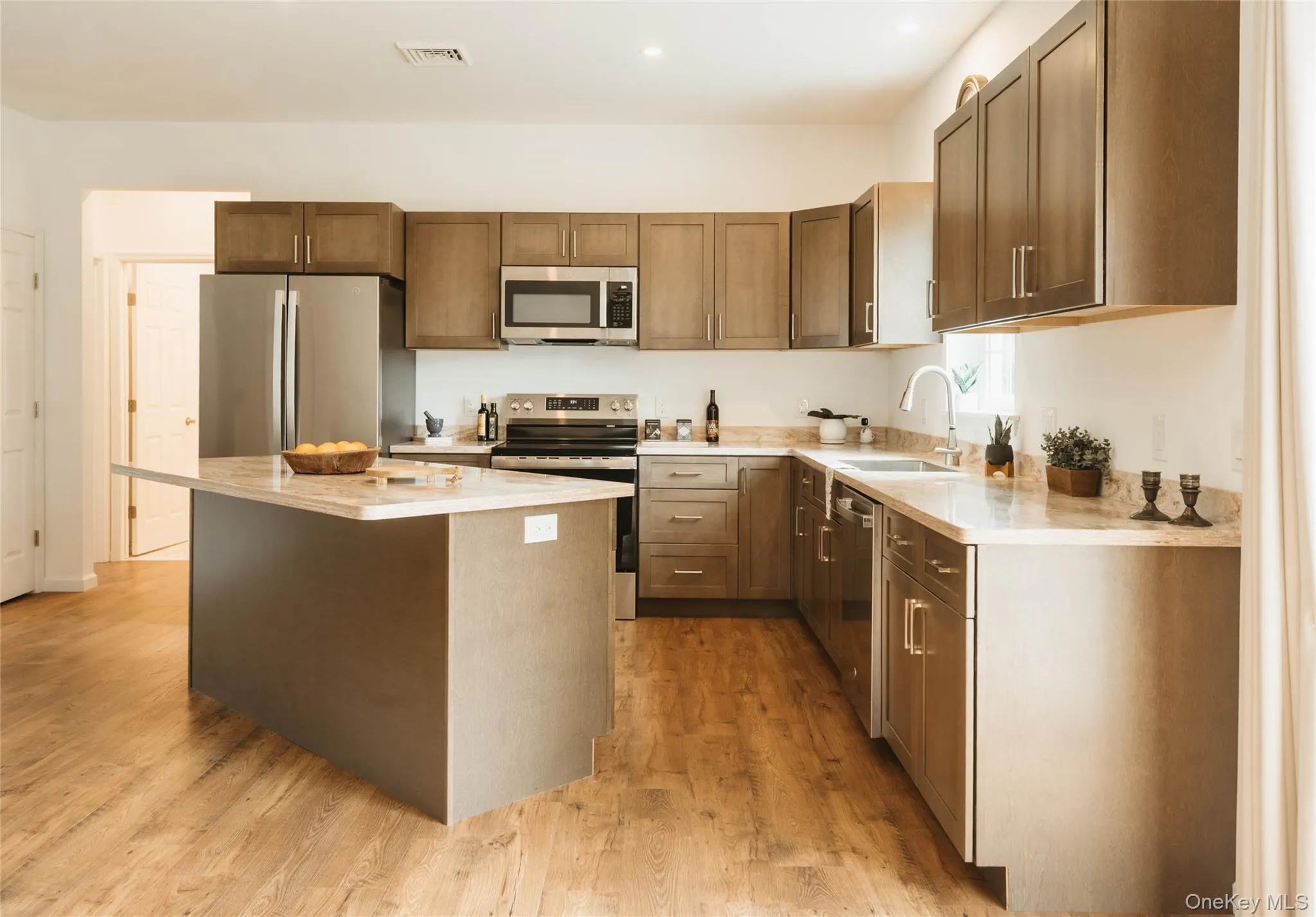 315 4th Avenue, Kingston, NY, 3 Bedrooms Bedrooms, 5 Rooms Rooms,2 BathroomsBathrooms,Residential,For Rent,4th,0,1027549 315 4th Avenue, Kingston, NY, 3 Bedrooms Bedrooms, 5 Rooms Rooms,2 BathroomsBathrooms,Residential,For Rent,4th,0,1027549