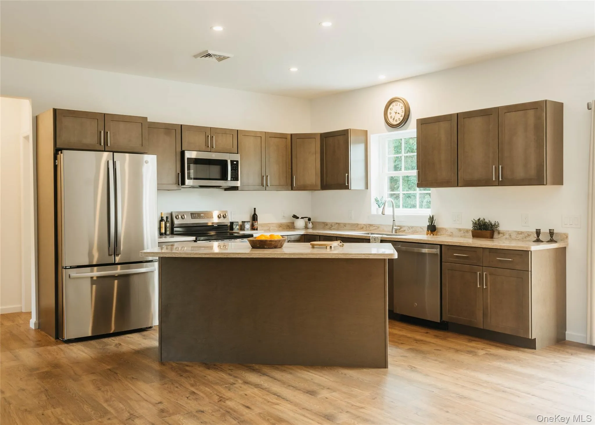 315 4th Avenue, Kingston, NY, 3 Bedrooms Bedrooms, 5 Rooms Rooms,2 BathroomsBathrooms,Residential,For Rent,4th,0,1027549 315 4th Avenue, Kingston, NY, 3 Bedrooms Bedrooms, 5 Rooms Rooms,2 BathroomsBathrooms,Residential,For Rent,4th,0,1027549