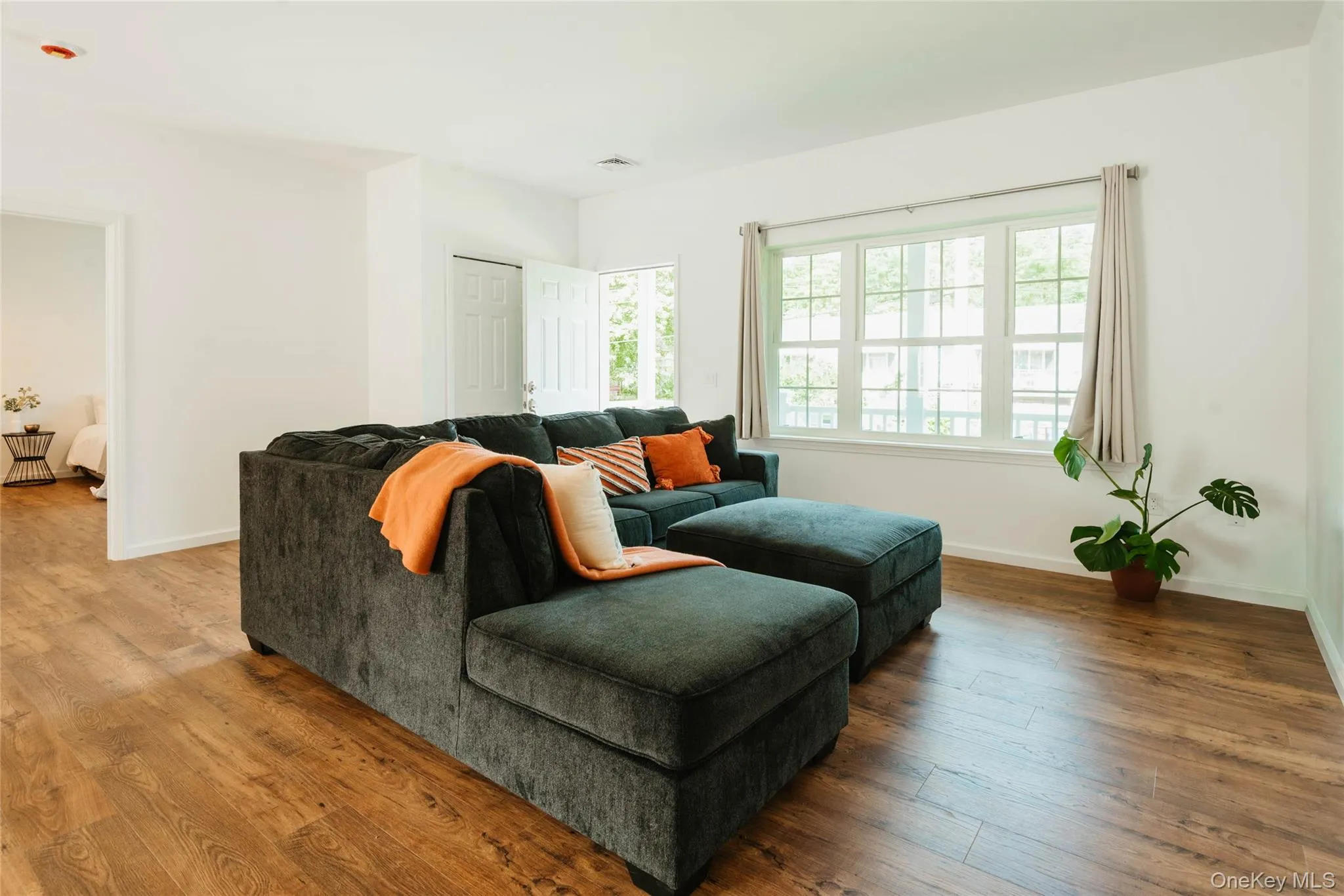 315 4th Avenue, Kingston, NY, 3 Bedrooms Bedrooms, 5 Rooms Rooms,2 BathroomsBathrooms,Residential,For Rent,4th,0,1027549 315 4th Avenue, Kingston, NY, 3 Bedrooms Bedrooms, 5 Rooms Rooms,2 BathroomsBathrooms,Residential,For Rent,4th,0,1027549