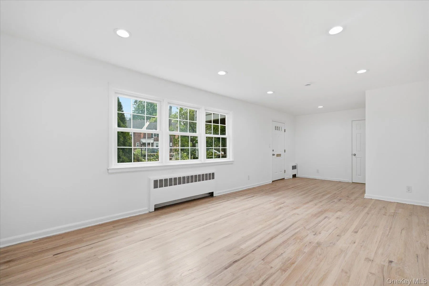 117 Robins Road, New Rochelle, NY, 2 Bedrooms Bedrooms, 4 Rooms Rooms,1 BathroomBathrooms,Residential,For Rent,Robins,0,1027552 117 Robins Road, New Rochelle, NY, 2 Bedrooms Bedrooms, 4 Rooms Rooms,1 BathroomBathrooms,Residential,For Rent,Robins,0,1027552