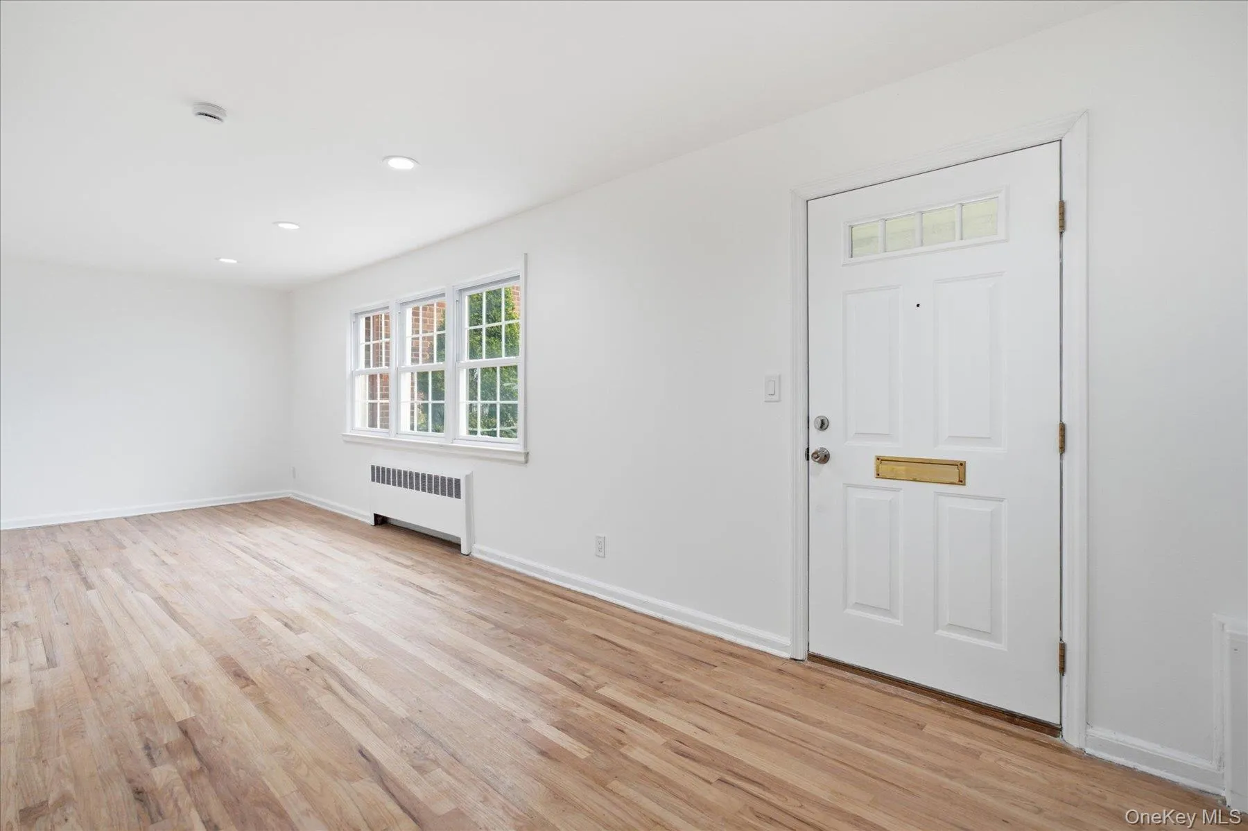 117 Robins Road, New Rochelle, NY, 2 Bedrooms Bedrooms, 4 Rooms Rooms,1 BathroomBathrooms,Residential,For Rent,Robins,0,1027552 117 Robins Road, New Rochelle, NY, 2 Bedrooms Bedrooms, 4 Rooms Rooms,1 BathroomBathrooms,Residential,For Rent,Robins,0,1027552