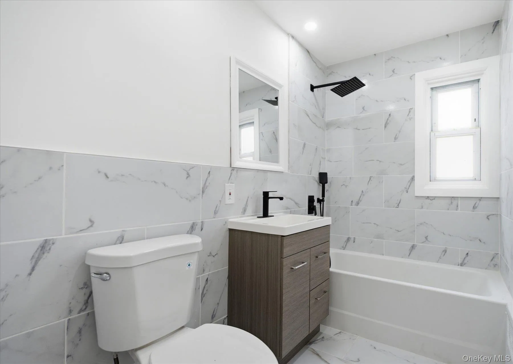 117 Robins Road, New Rochelle, NY, 2 Bedrooms Bedrooms, 4 Rooms Rooms,1 BathroomBathrooms,Residential,For Rent,Robins,0,1027552 117 Robins Road, New Rochelle, NY, 2 Bedrooms Bedrooms, 4 Rooms Rooms,1 BathroomBathrooms,Residential,For Rent,Robins,0,1027552