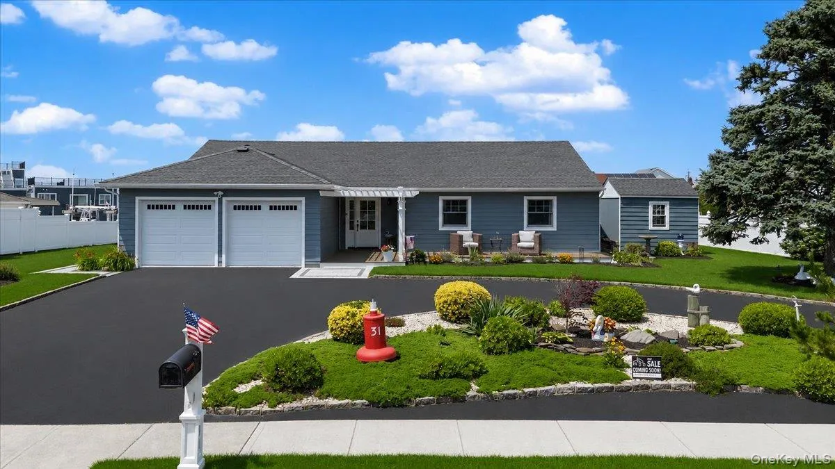 31 Shore Drive, Babylon, NY, 3 Bedrooms Bedrooms, 8 Rooms Rooms,2 BathroomsBathrooms,Residential,For Rent,Shore,0,1027559 31 Shore Drive, Babylon, NY, 3 Bedrooms Bedrooms, 8 Rooms Rooms,2 BathroomsBathrooms,Residential,For Rent,Shore,0,1027559