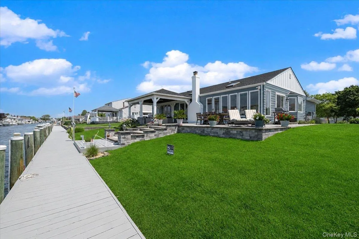31 Shore Drive, Babylon, NY, 3 Bedrooms Bedrooms, 8 Rooms Rooms,2 BathroomsBathrooms,Residential,For Rent,Shore,0,1027559 31 Shore Drive, Babylon, NY, 3 Bedrooms Bedrooms, 8 Rooms Rooms,2 BathroomsBathrooms,Residential,For Rent,Shore,0,1027559