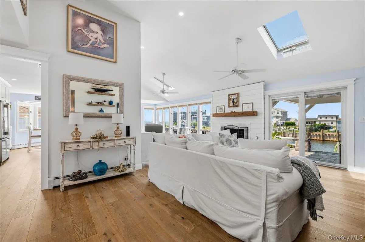 31 Shore Drive, Babylon, NY, 3 Bedrooms Bedrooms, 8 Rooms Rooms,2 BathroomsBathrooms,Residential,For Rent,Shore,0,1027559 31 Shore Drive, Babylon, NY, 3 Bedrooms Bedrooms, 8 Rooms Rooms,2 BathroomsBathrooms,Residential,For Rent,Shore,0,1027559