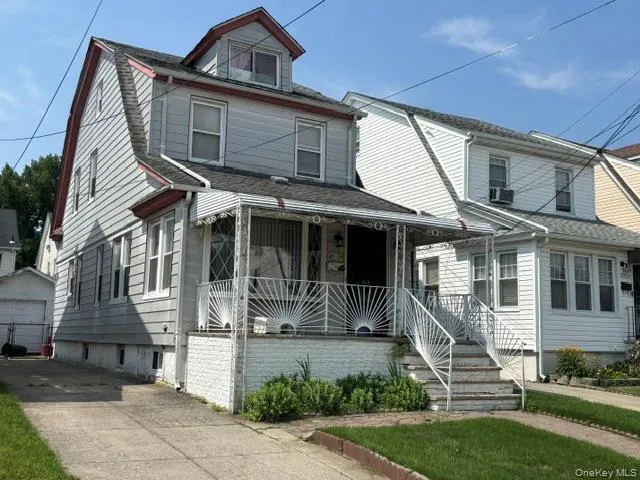 225-24 105th Avenue, New York, NY, 3 Bedrooms Bedrooms, 7 Rooms Rooms,2 BathroomsBathrooms,Residential,For Rent,105th,0,1027560 225-24 105th Avenue, New York, NY, 3 Bedrooms Bedrooms, 7 Rooms Rooms,2 BathroomsBathrooms,Residential,For Rent,105th,0,1027560