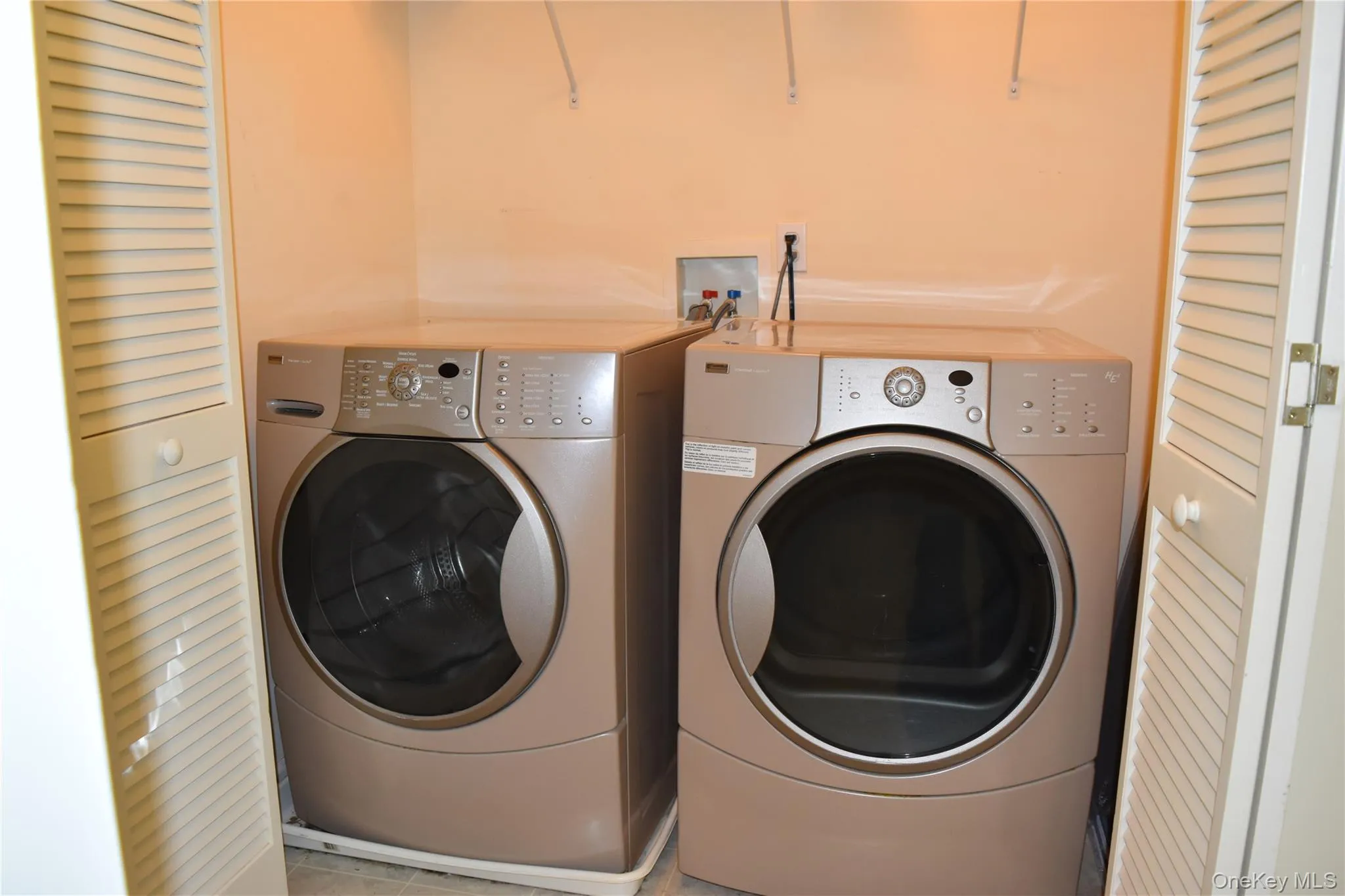1165 Maggie Road, Newburgh (town), NY, 2 Bedrooms Bedrooms, 4 Rooms Rooms,2 BathroomsBathrooms,Residential Lease,For Rent,Maggie,0,1027562 1165 Maggie Road, Newburgh (town), NY, 2 Bedrooms Bedrooms, 4 Rooms Rooms,2 BathroomsBathrooms,Residential Lease,For Rent,Maggie,0,1027562
