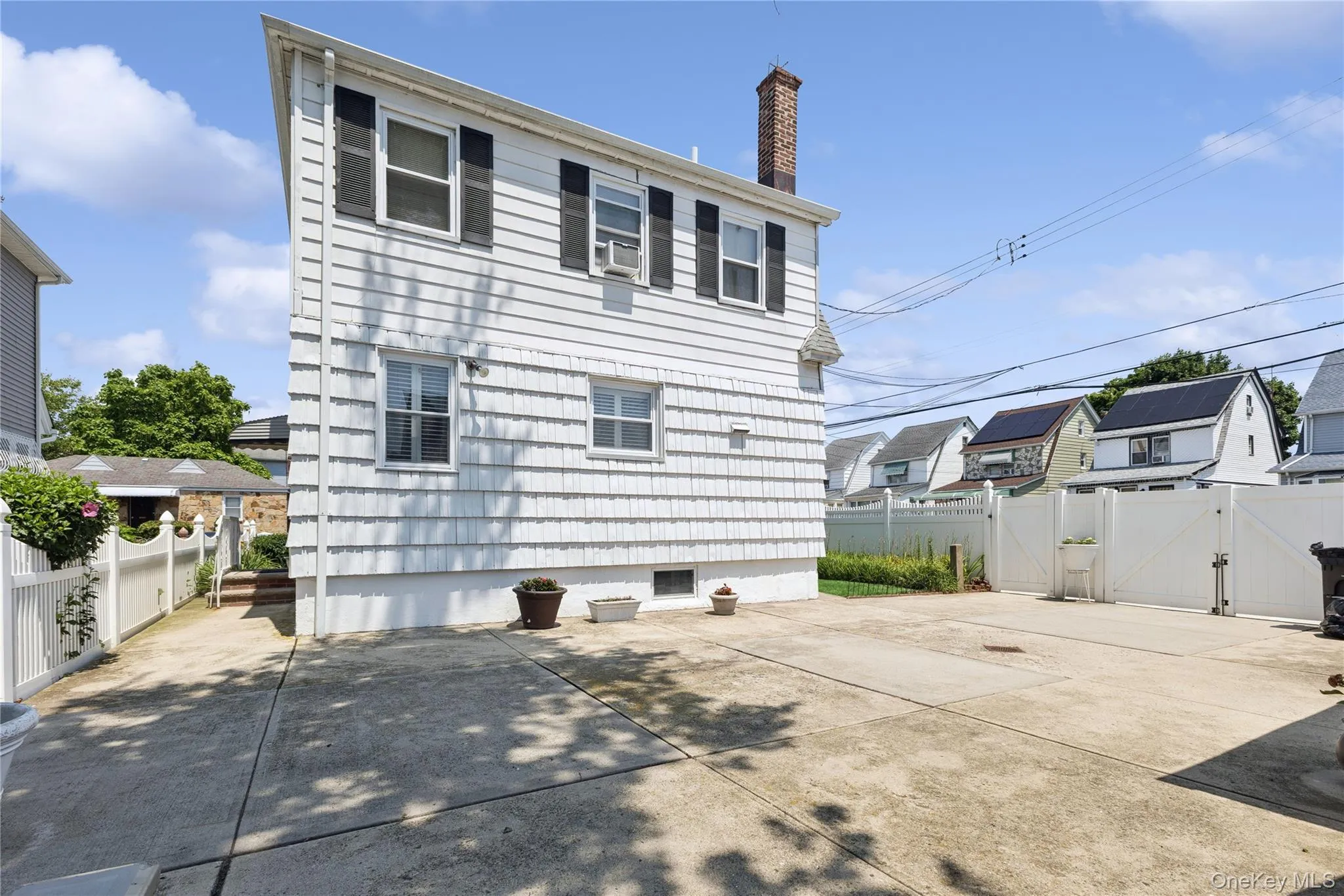 21932 130th Road, New York, NY, 3 Bedrooms Bedrooms, 9 Rooms Rooms,1 BathroomBathrooms,Residential,For Rent,130th,0,1027566 21932 130th Road, New York, NY, 3 Bedrooms Bedrooms, 9 Rooms Rooms,1 BathroomBathrooms,Residential,For Rent,130th,0,1027566