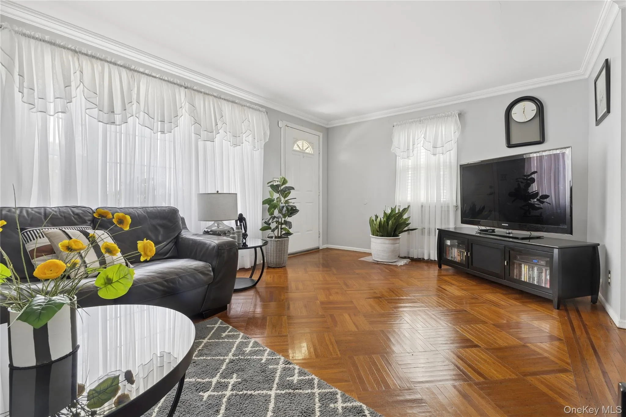 21932 130th Road, New York, NY, 3 Bedrooms Bedrooms, 9 Rooms Rooms,1 BathroomBathrooms,Residential,For Rent,130th,0,1027566 21932 130th Road, New York, NY, 3 Bedrooms Bedrooms, 9 Rooms Rooms,1 BathroomBathrooms,Residential,For Rent,130th,0,1027566