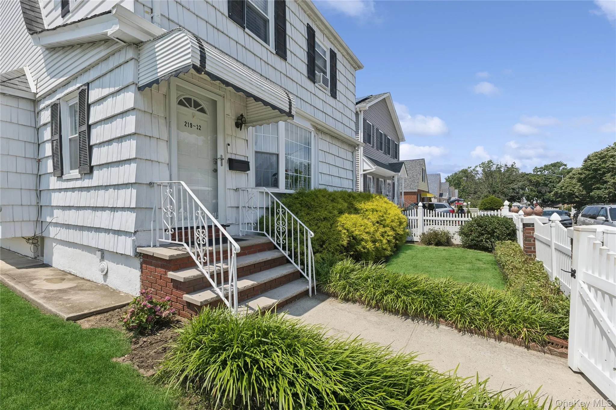 21932 130th Road, New York, NY, 3 Bedrooms Bedrooms, 9 Rooms Rooms,1 BathroomBathrooms,Residential,For Rent,130th,0,1027566 21932 130th Road, New York, NY, 3 Bedrooms Bedrooms, 9 Rooms Rooms,1 BathroomBathrooms,Residential,For Rent,130th,0,1027566