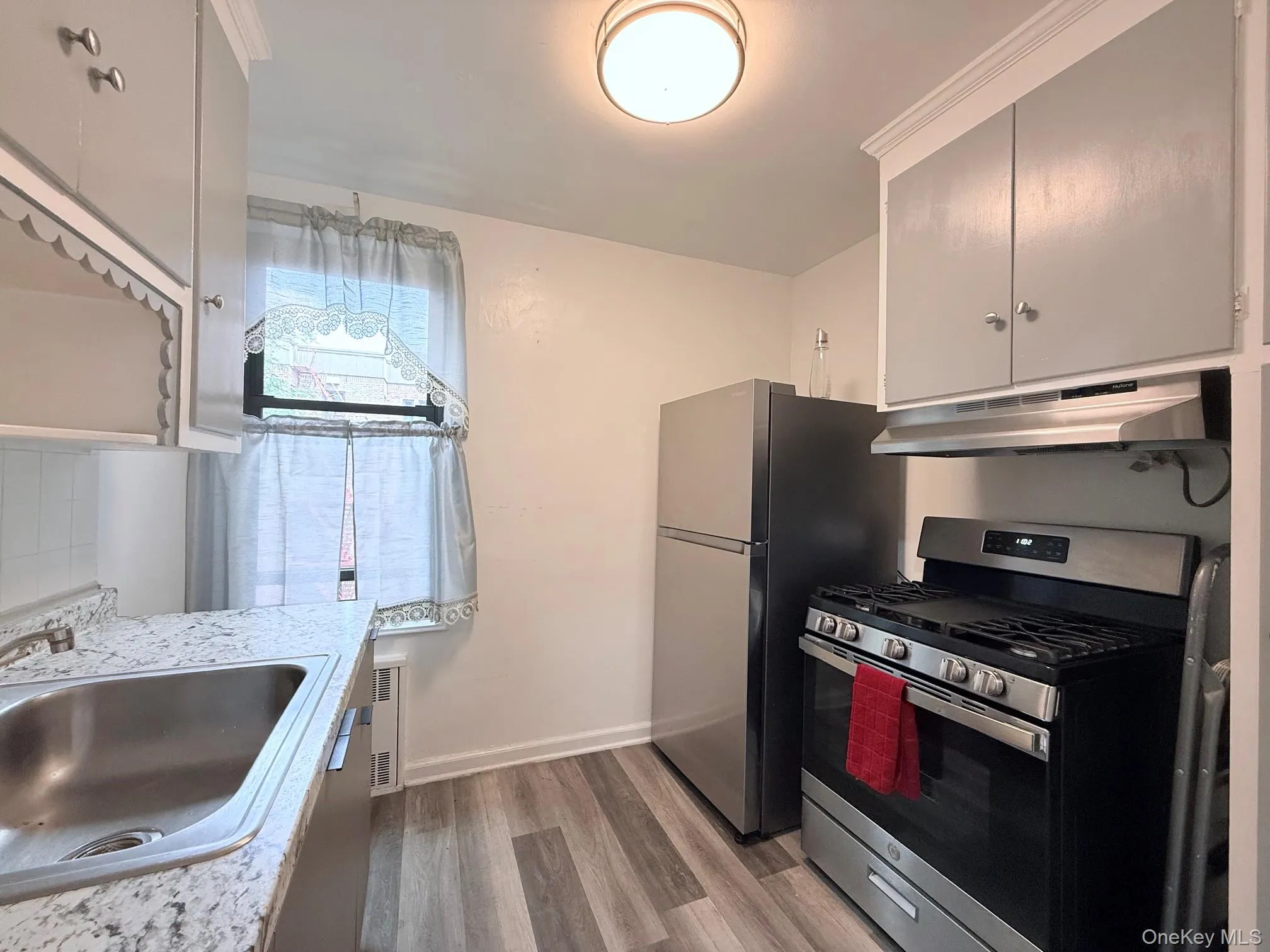 83-20 98 Street, New York, NY, 1 Bedroom Bedrooms, 3 Rooms Rooms,1 BathroomBathrooms,Residential,For Rent,98,0,1027568 83-20 98 Street, New York, NY, 1 Bedroom Bedrooms, 3 Rooms Rooms,1 BathroomBathrooms,Residential,For Rent,98,0,1027568