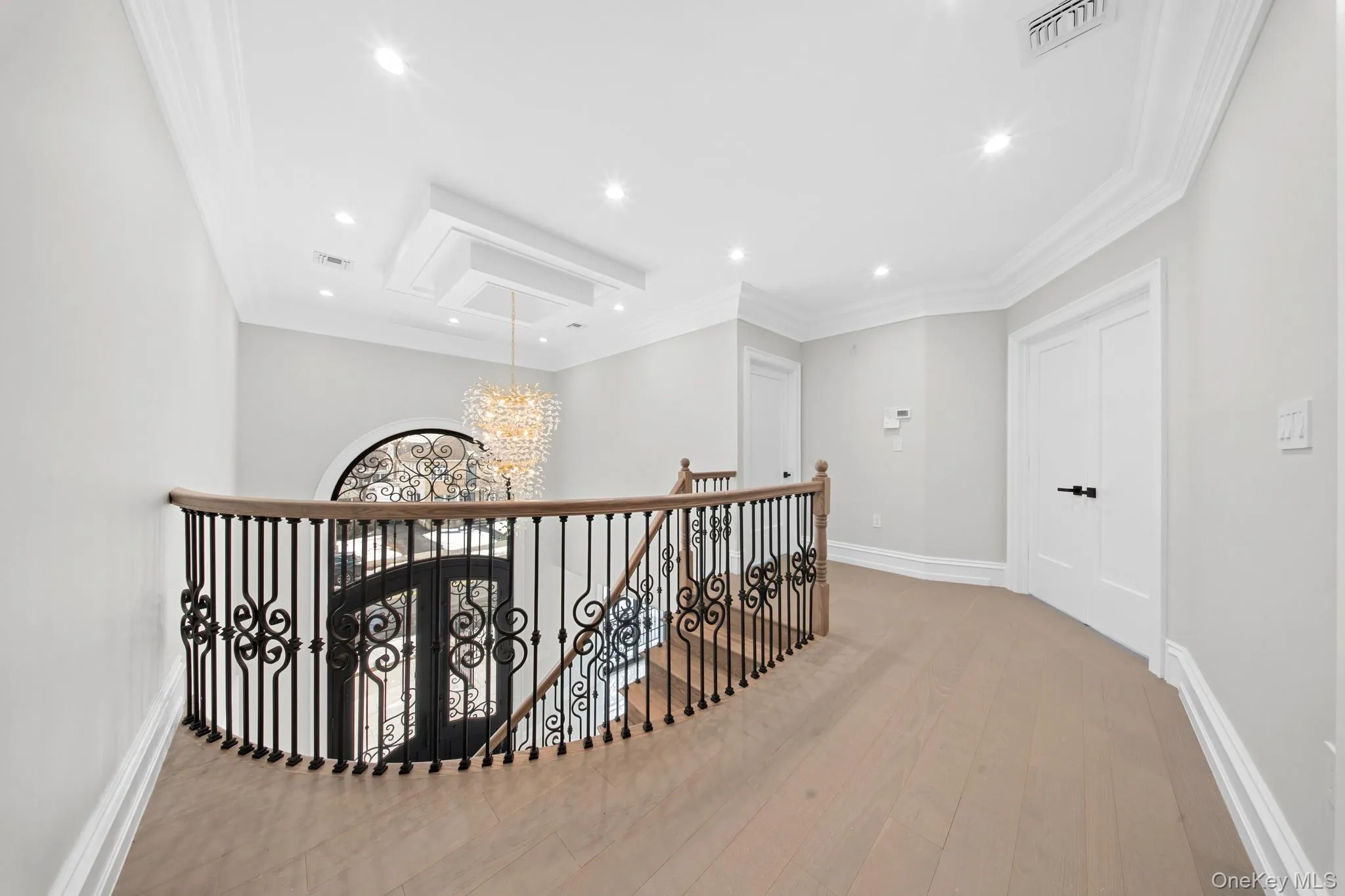 25903 81st Avenue, New York, NY, 6 Bedrooms Bedrooms, 18 Rooms Rooms,5 BathroomsBathrooms,Residential,For Rent,81st,0,1027577 25903 81st Avenue, New York, NY, 6 Bedrooms Bedrooms, 18 Rooms Rooms,5 BathroomsBathrooms,Residential,For Rent,81st,0,1027577