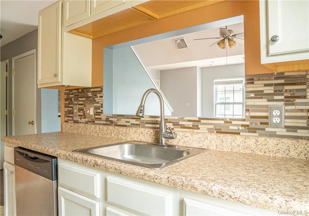 119 Ruth Court, Middletown, NY, 2 Bedrooms Bedrooms, 6 Rooms Rooms,2 BathroomsBathrooms,Residential Lease,For Rent,Ruth,0,1027578 119 Ruth Court, Middletown, NY, 2 Bedrooms Bedrooms, 6 Rooms Rooms,2 BathroomsBathrooms,Residential Lease,For Rent,Ruth,0,1027578