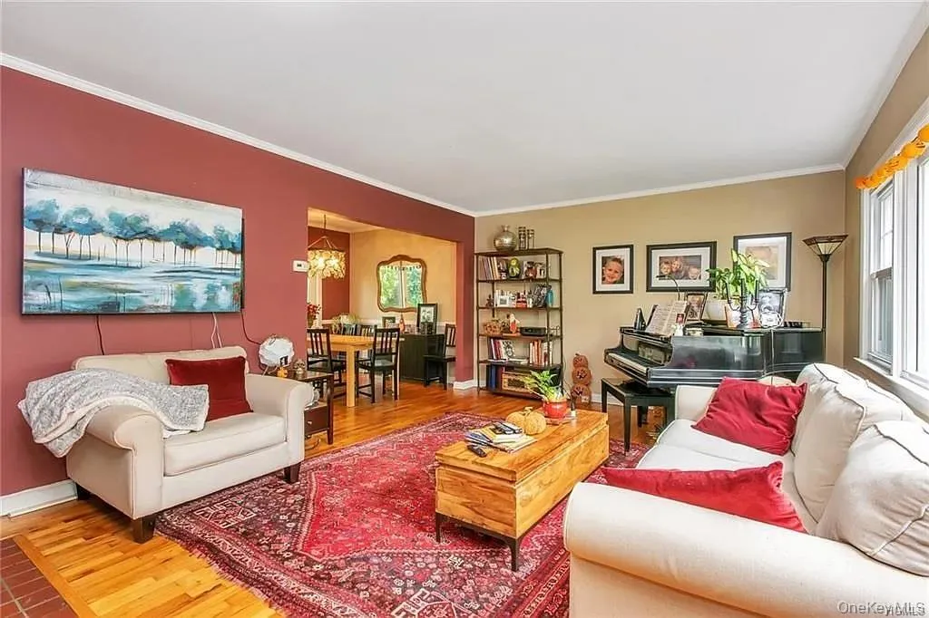 7 Wendover Road, Eastchester, NY, 3 Bedrooms Bedrooms, 6 Rooms Rooms,2 BathroomsBathrooms,Residential Lease,For Rent,Wendover,0,1027581 7 Wendover Road, Eastchester, NY, 3 Bedrooms Bedrooms, 6 Rooms Rooms,2 BathroomsBathrooms,Residential Lease,For Rent,Wendover,0,1027581