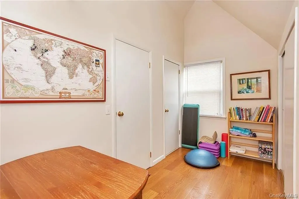 7 Wendover Road, Eastchester, NY, 3 Bedrooms Bedrooms, 6 Rooms Rooms,2 BathroomsBathrooms,Residential Lease,For Rent,Wendover,0,1027581 7 Wendover Road, Eastchester, NY, 3 Bedrooms Bedrooms, 6 Rooms Rooms,2 BathroomsBathrooms,Residential Lease,For Rent,Wendover,0,1027581