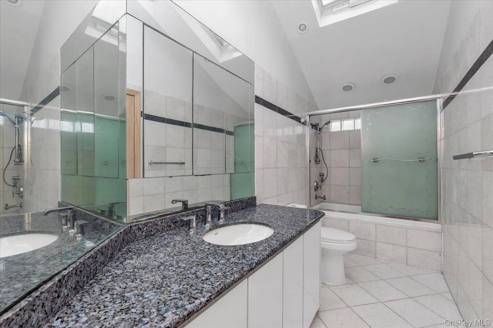 2489 Aron Drive, Hempstead, NY, 5 Bedrooms Bedrooms, 10 Rooms Rooms,3 BathroomsBathrooms,Residential,For Rent,Aron,0,1027585 2489 Aron Drive, Hempstead, NY, 5 Bedrooms Bedrooms, 10 Rooms Rooms,3 BathroomsBathrooms,Residential,For Rent,Aron,0,1027585