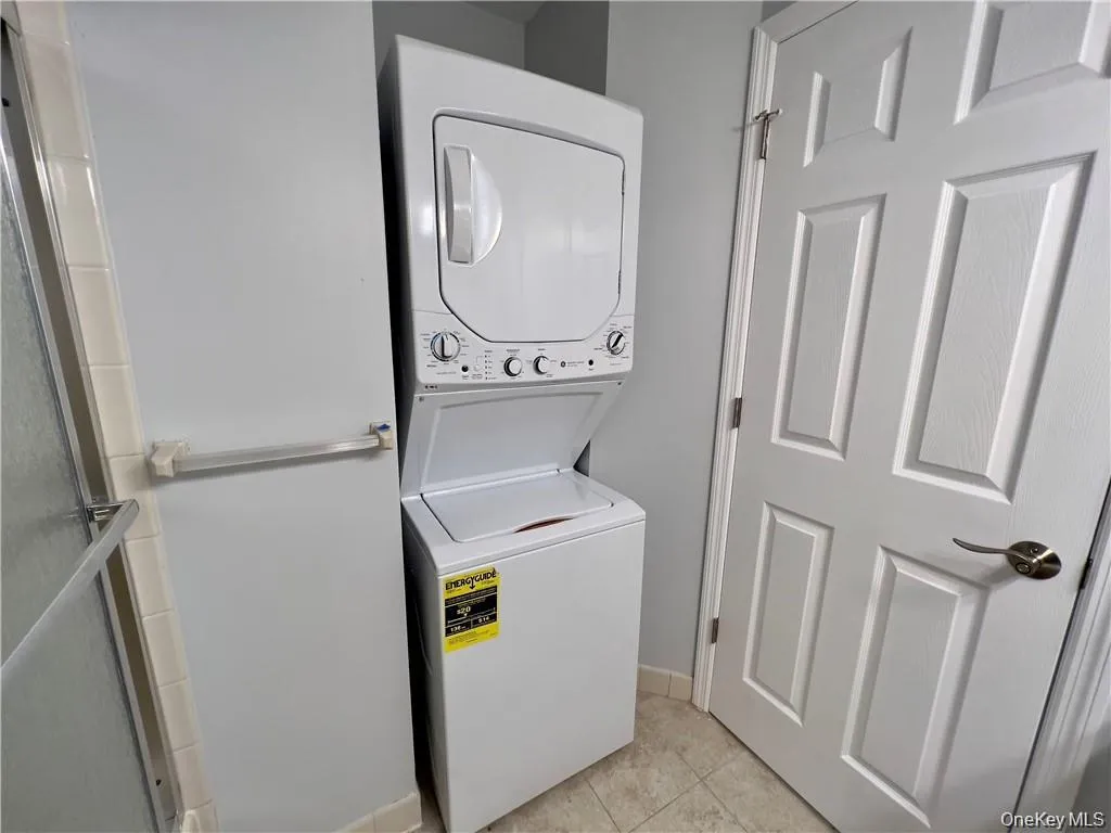 17 Lexington Hill, Monroe, NY, 2 Bedrooms Bedrooms, 5 Rooms Rooms,2 BathroomsBathrooms,Residential Lease,For Rent,Lexington,0,1027587 17 Lexington Hill, Monroe, NY, 2 Bedrooms Bedrooms, 5 Rooms Rooms,2 BathroomsBathrooms,Residential Lease,For Rent,Lexington,0,1027587