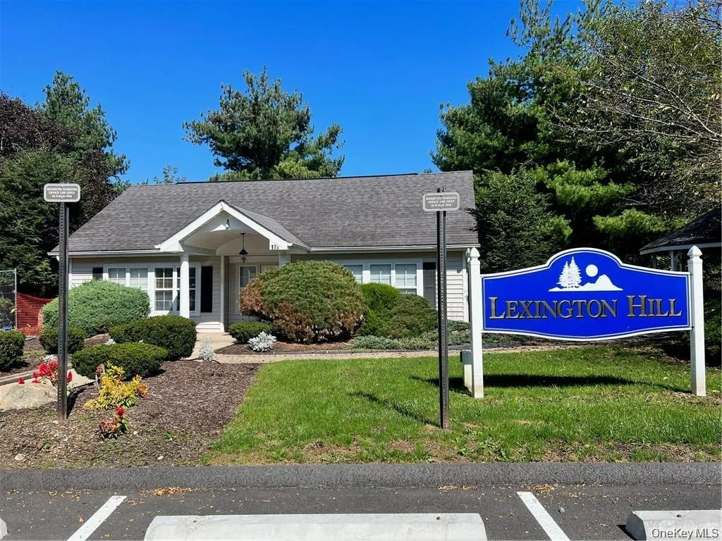 17 Lexington Hill, Monroe, NY, 2 Bedrooms Bedrooms, 5 Rooms Rooms,2 BathroomsBathrooms,Residential Lease,For Rent,Lexington,0,1027587 17 Lexington Hill, Monroe, NY, 2 Bedrooms Bedrooms, 5 Rooms Rooms,2 BathroomsBathrooms,Residential Lease,For Rent,Lexington,0,1027587