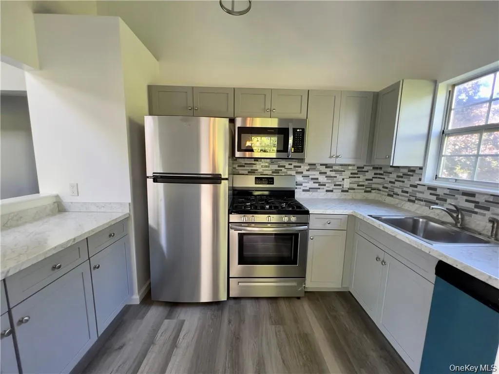 17 Lexington Hill, Monroe, NY, 2 Bedrooms Bedrooms, 5 Rooms Rooms,2 BathroomsBathrooms,Residential Lease,For Rent,Lexington,0,1027587 17 Lexington Hill, Monroe, NY, 2 Bedrooms Bedrooms, 5 Rooms Rooms,2 BathroomsBathrooms,Residential Lease,For Rent,Lexington,0,1027587