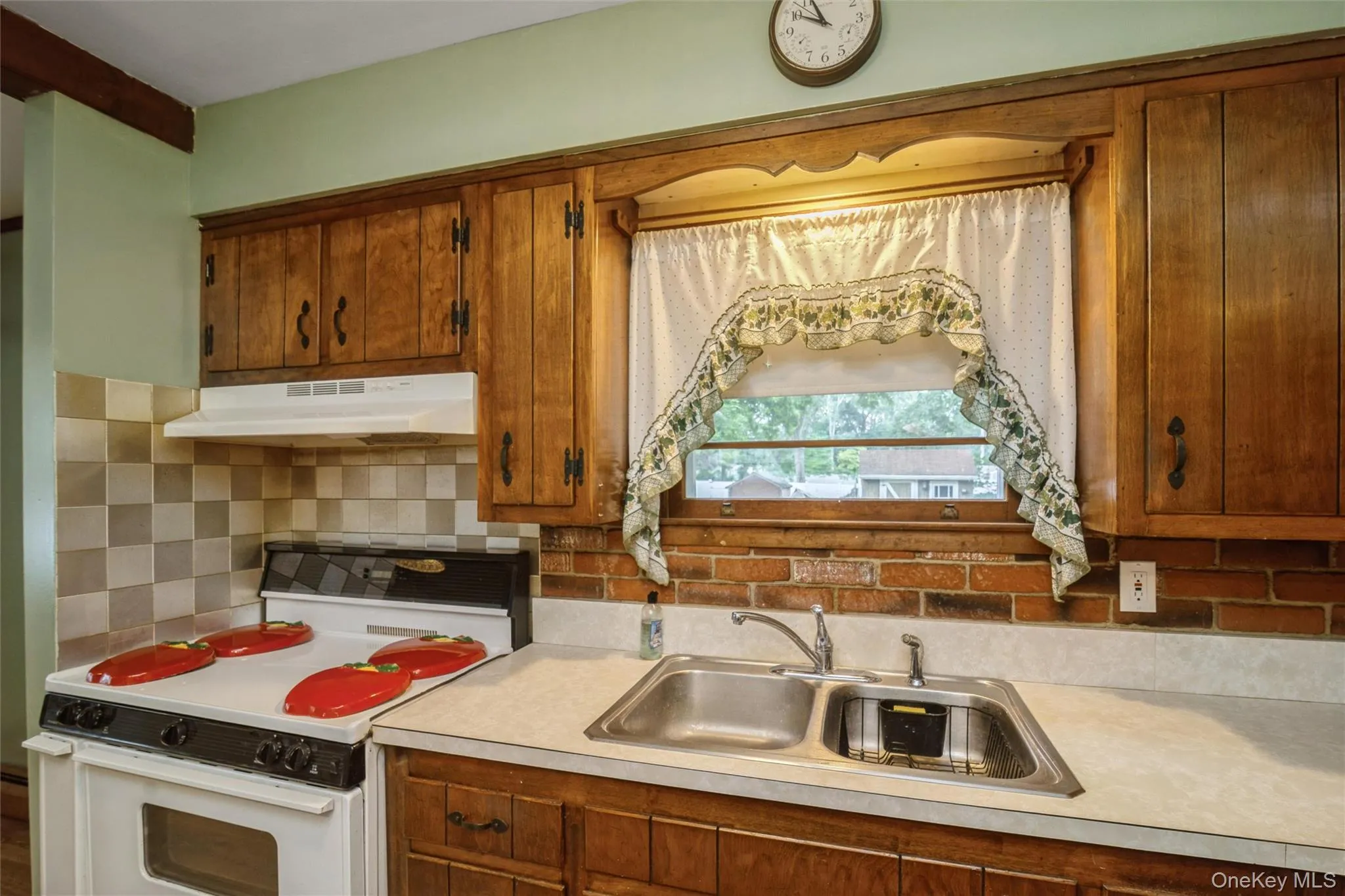 46 Mc Gaw Avenue, Brookhaven, NY, 4 Bedrooms Bedrooms, 7 Rooms Rooms,1 BathroomBathrooms,Residential,For Rent,Mc Gaw,0,1027588 46 Mc Gaw Avenue, Brookhaven, NY, 4 Bedrooms Bedrooms, 7 Rooms Rooms,1 BathroomBathrooms,Residential,For Rent,Mc Gaw,0,1027588
