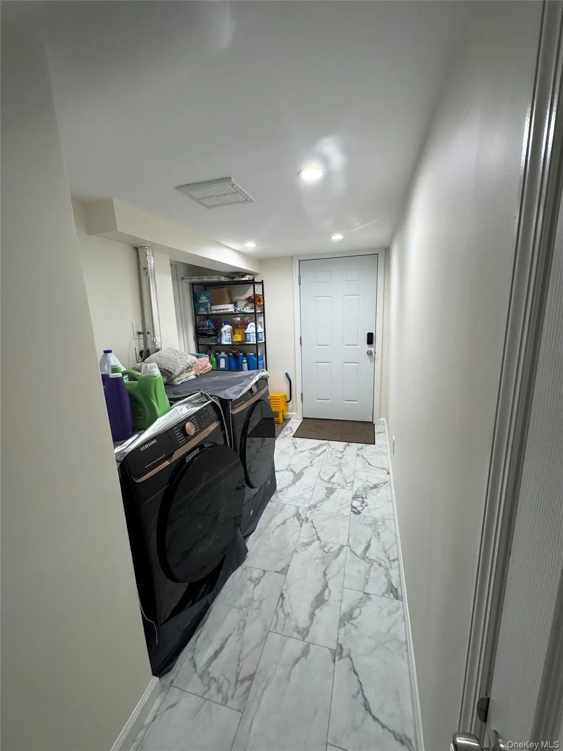 6 Raphael Street, Huntington, NY, 5 Bedrooms Bedrooms, 8 Rooms Rooms,3 BathroomsBathrooms,Residential Lease,For Rent,Raphael,0,1027592 6 Raphael Street, Huntington, NY, 5 Bedrooms Bedrooms, 8 Rooms Rooms,3 BathroomsBathrooms,Residential Lease,For Rent,Raphael,0,1027592