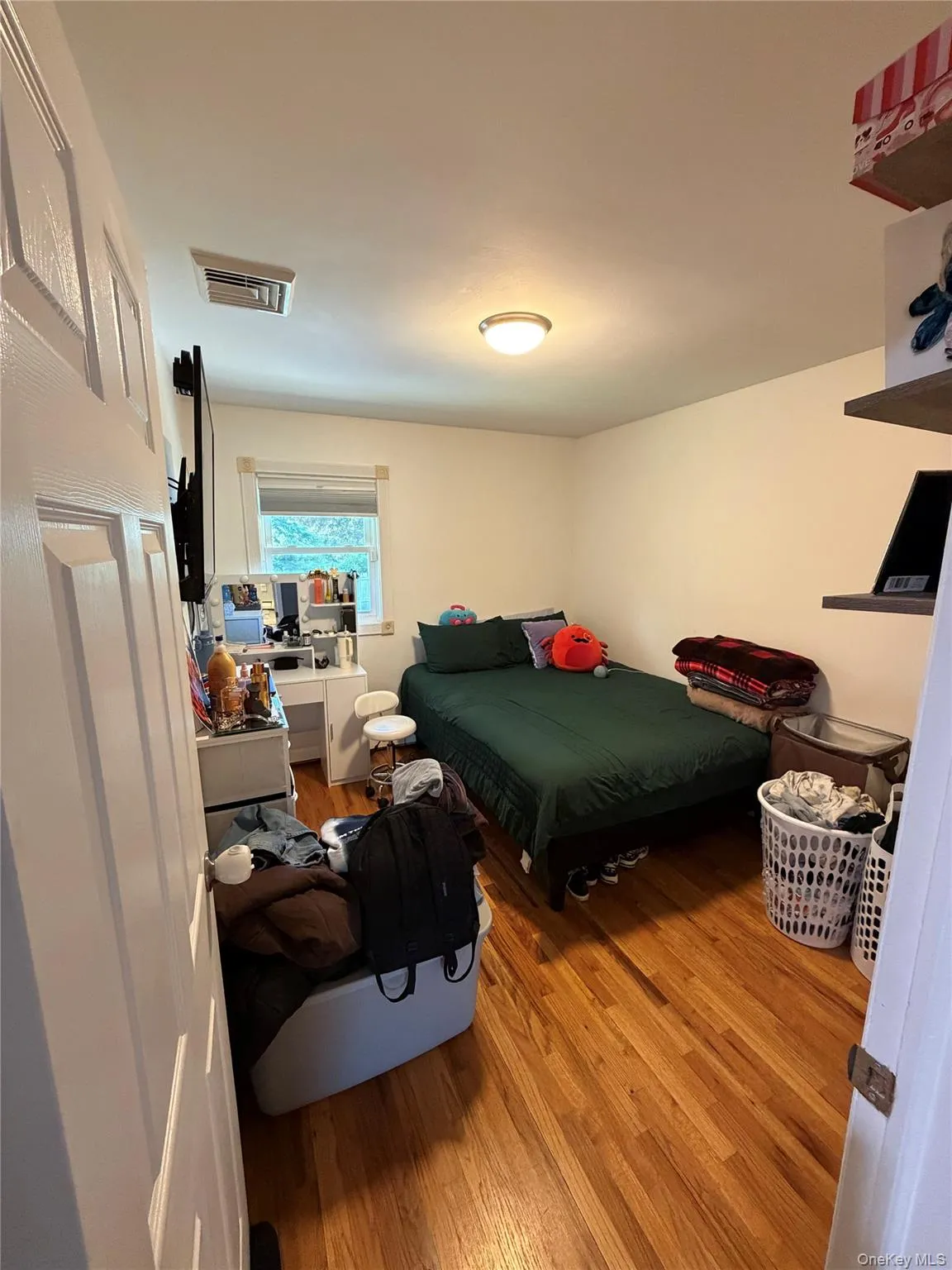 6 Raphael Street, Huntington, NY, 5 Bedrooms Bedrooms, 8 Rooms Rooms,3 BathroomsBathrooms,Residential Lease,For Rent,Raphael,0,1027592 6 Raphael Street, Huntington, NY, 5 Bedrooms Bedrooms, 8 Rooms Rooms,3 BathroomsBathrooms,Residential Lease,For Rent,Raphael,0,1027592