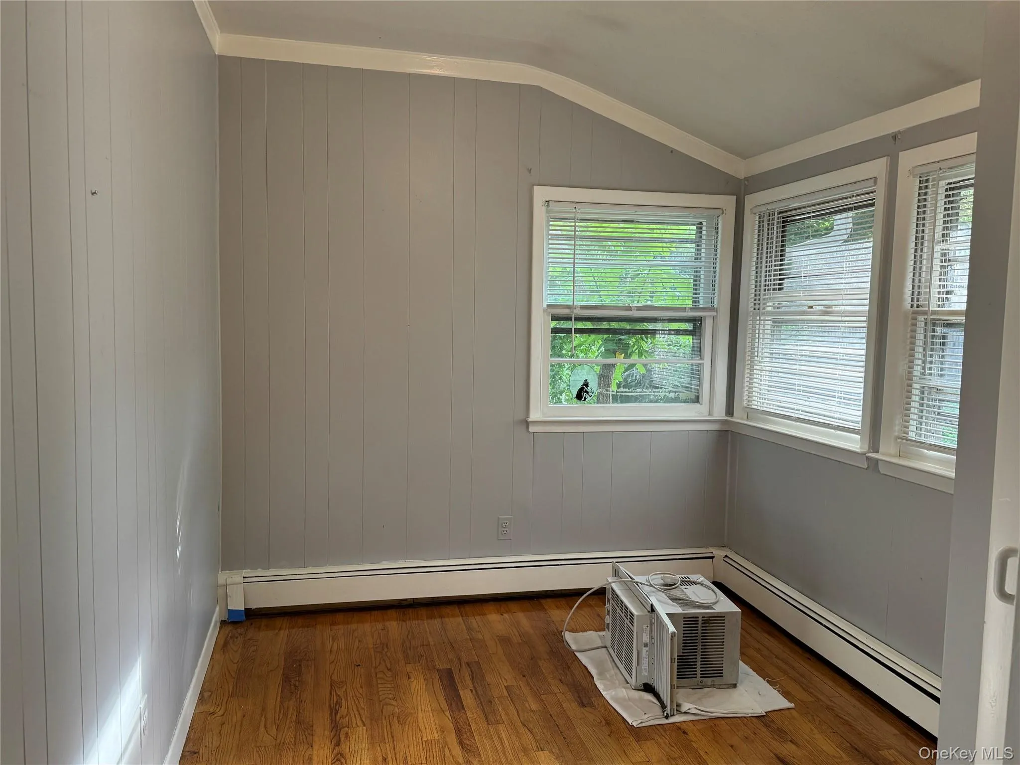 8 Blackberry Lane, Huntington, NY, 3 Bedrooms Bedrooms, 6 Rooms Rooms,1 BathroomBathrooms,Residential Lease,For Rent,Blackberry,0,1027593 8 Blackberry Lane, Huntington, NY, 3 Bedrooms Bedrooms, 6 Rooms Rooms,1 BathroomBathrooms,Residential Lease,For Rent,Blackberry,0,1027593