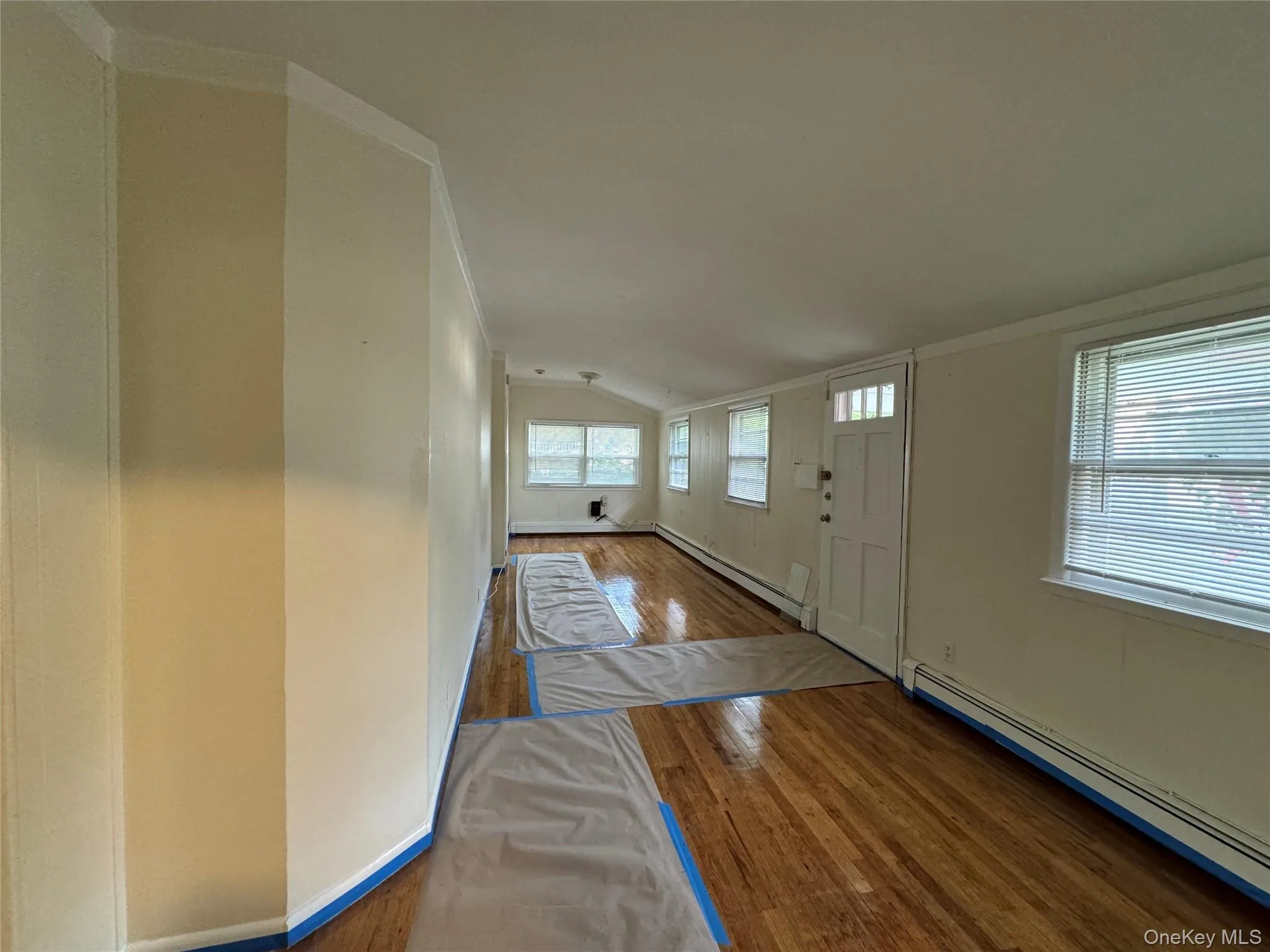 8 Blackberry Lane, Huntington, NY, 3 Bedrooms Bedrooms, 6 Rooms Rooms,1 BathroomBathrooms,Residential Lease,For Rent,Blackberry,0,1027593 8 Blackberry Lane, Huntington, NY, 3 Bedrooms Bedrooms, 6 Rooms Rooms,1 BathroomBathrooms,Residential Lease,For Rent,Blackberry,0,1027593