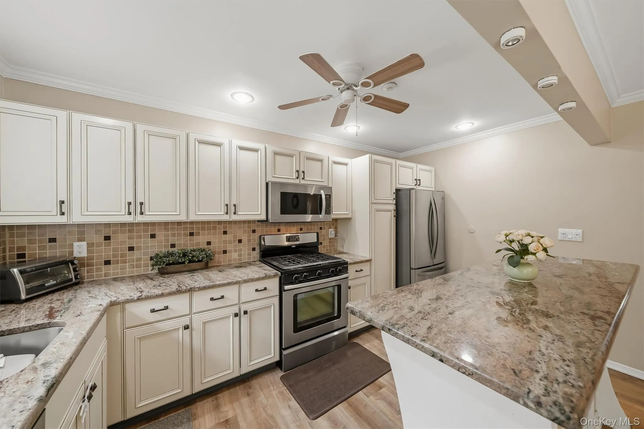 20 Milford Court, Clarkstown, NY, 2 Bedrooms Bedrooms, 6 Rooms Rooms,2 BathroomsBathrooms,Residential,For Rent,Milford,0,1027595 20 Milford Court, Clarkstown, NY, 2 Bedrooms Bedrooms, 6 Rooms Rooms,2 BathroomsBathrooms,Residential,For Rent,Milford,0,1027595
