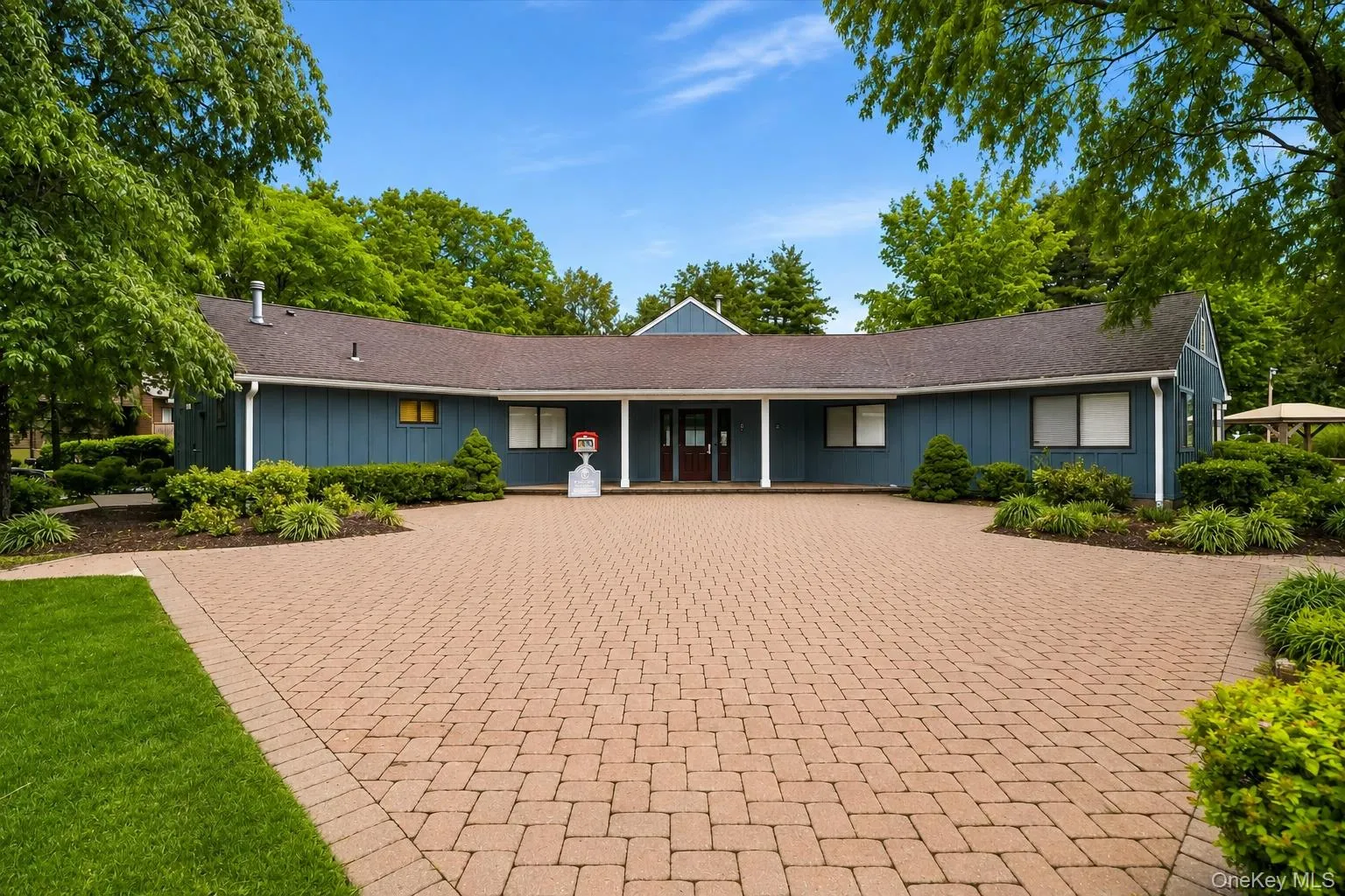 20 Milford Court, Clarkstown, NY, 2 Bedrooms Bedrooms, 6 Rooms Rooms,2 BathroomsBathrooms,Residential,For Rent,Milford,0,1027595 20 Milford Court, Clarkstown, NY, 2 Bedrooms Bedrooms, 6 Rooms Rooms,2 BathroomsBathrooms,Residential,For Rent,Milford,0,1027595