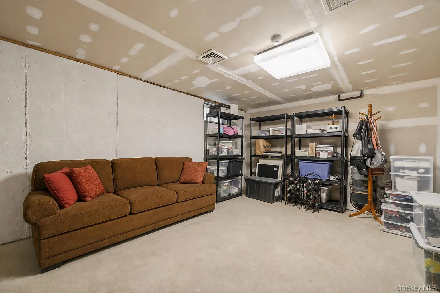 20 Milford Court, Clarkstown, NY, 2 Bedrooms Bedrooms, 6 Rooms Rooms,2 BathroomsBathrooms,Residential,For Rent,Milford,0,1027595 20 Milford Court, Clarkstown, NY, 2 Bedrooms Bedrooms, 6 Rooms Rooms,2 BathroomsBathrooms,Residential,For Rent,Milford,0,1027595