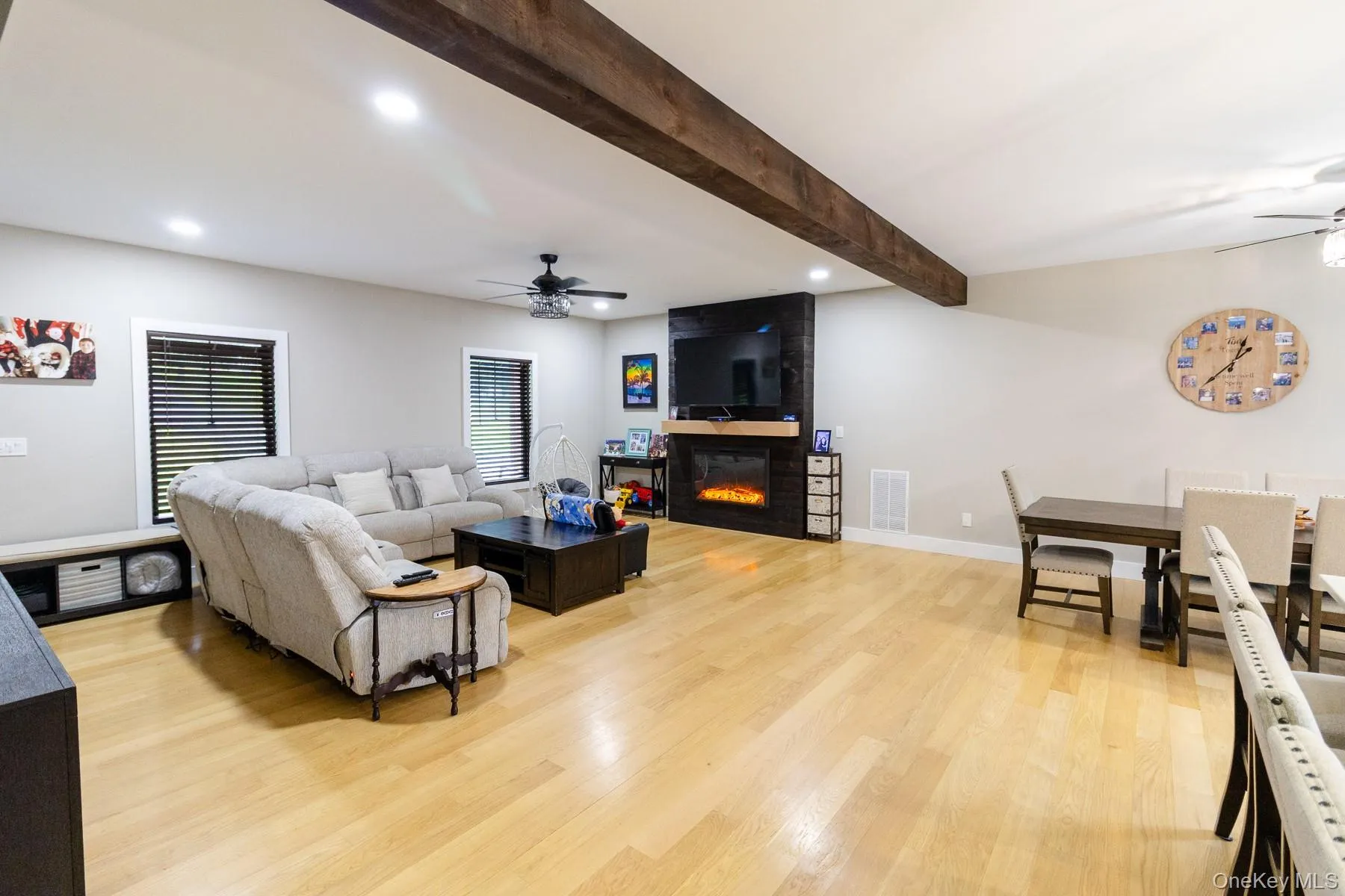 The expansive floor plan offers exceptional flexibility, allowing each area to retain its own distinct purpose while contributing to a cohesive overall design. The expansive floor plan offers exceptional flexibility, allowing each area to retain its own distinct purpose while contributing to a cohesive overall design.