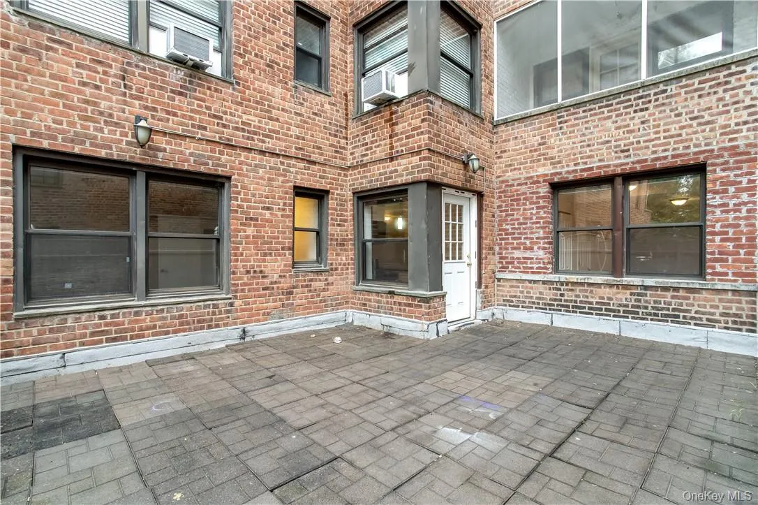 140 Hartsdale Avenue, Greenburgh, NY, 2 Bedrooms Bedrooms, 4 Rooms Rooms,1 BathroomBathrooms,Residential Lease,For Rent,Hartsdale,0,1027605 140 Hartsdale Avenue, Greenburgh, NY, 2 Bedrooms Bedrooms, 4 Rooms Rooms,1 BathroomBathrooms,Residential Lease,For Rent,Hartsdale,0,1027605