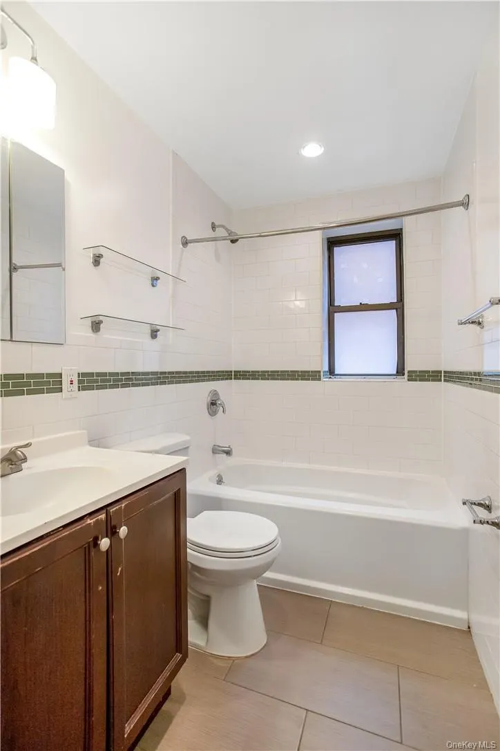 140 Hartsdale Avenue, Greenburgh, NY, 2 Bedrooms Bedrooms, 4 Rooms Rooms,1 BathroomBathrooms,Residential Lease,For Rent,Hartsdale,0,1027605 140 Hartsdale Avenue, Greenburgh, NY, 2 Bedrooms Bedrooms, 4 Rooms Rooms,1 BathroomBathrooms,Residential Lease,For Rent,Hartsdale,0,1027605