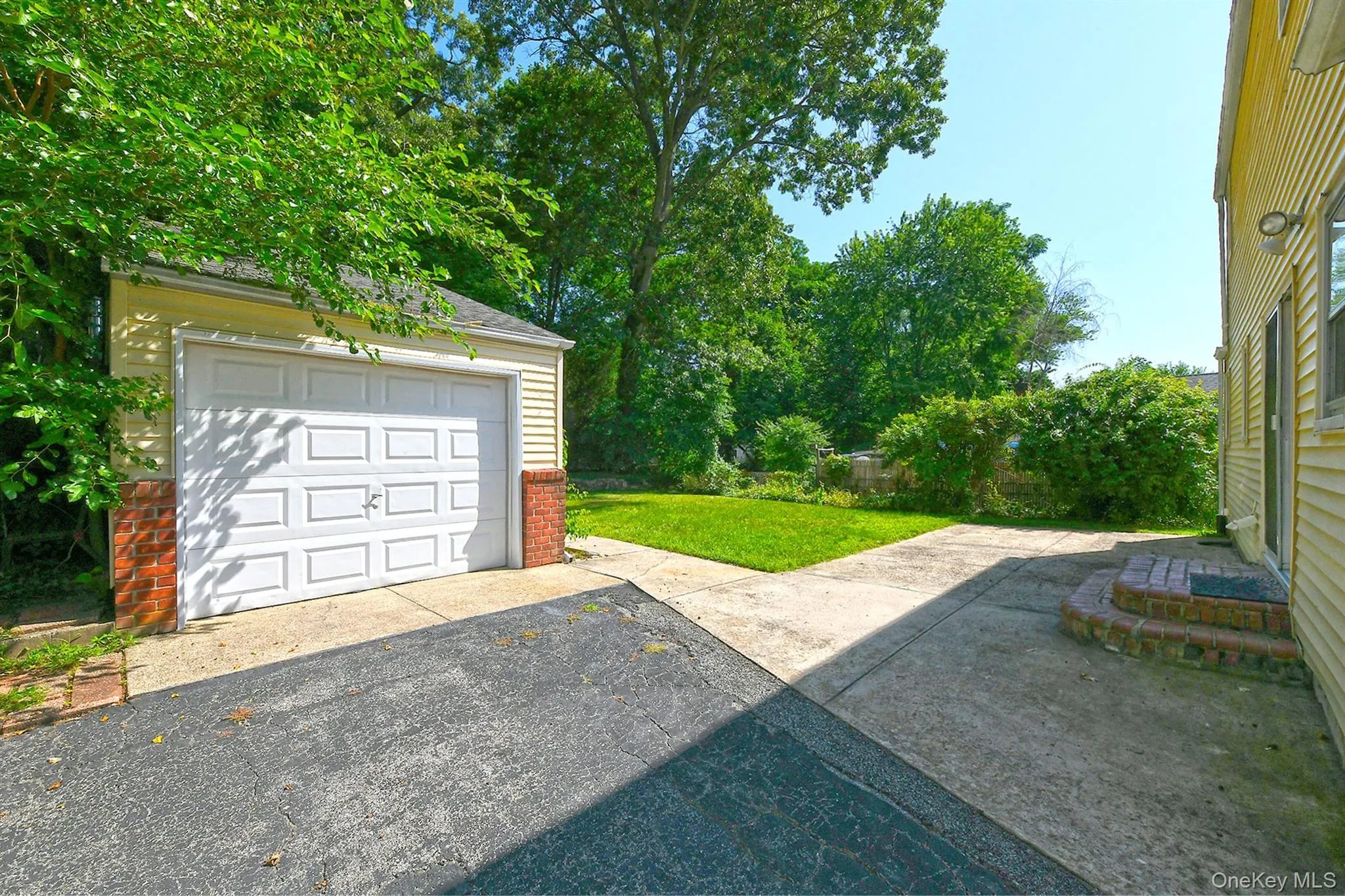 31 Lieper Street, Huntington, NY, 4 Bedrooms Bedrooms, 7 Rooms Rooms,2 BathroomsBathrooms,Residential,For Rent,Lieper,0,1027606 31 Lieper Street, Huntington, NY, 4 Bedrooms Bedrooms, 7 Rooms Rooms,2 BathroomsBathrooms,Residential,For Rent,Lieper,0,1027606