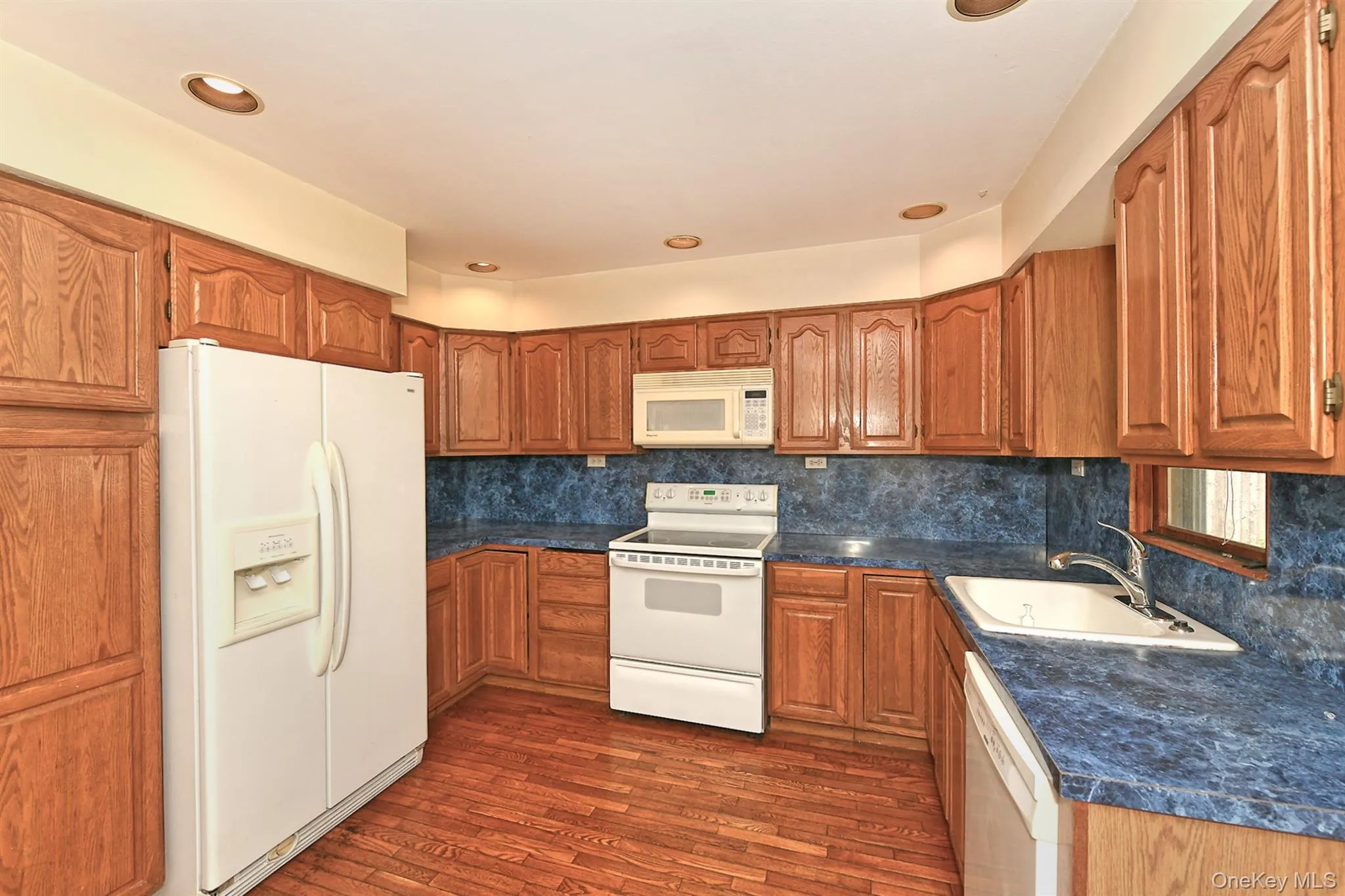 31 Lieper Street, Huntington, NY, 4 Bedrooms Bedrooms, 7 Rooms Rooms,2 BathroomsBathrooms,Residential,For Rent,Lieper,0,1027606 31 Lieper Street, Huntington, NY, 4 Bedrooms Bedrooms, 7 Rooms Rooms,2 BathroomsBathrooms,Residential,For Rent,Lieper,0,1027606