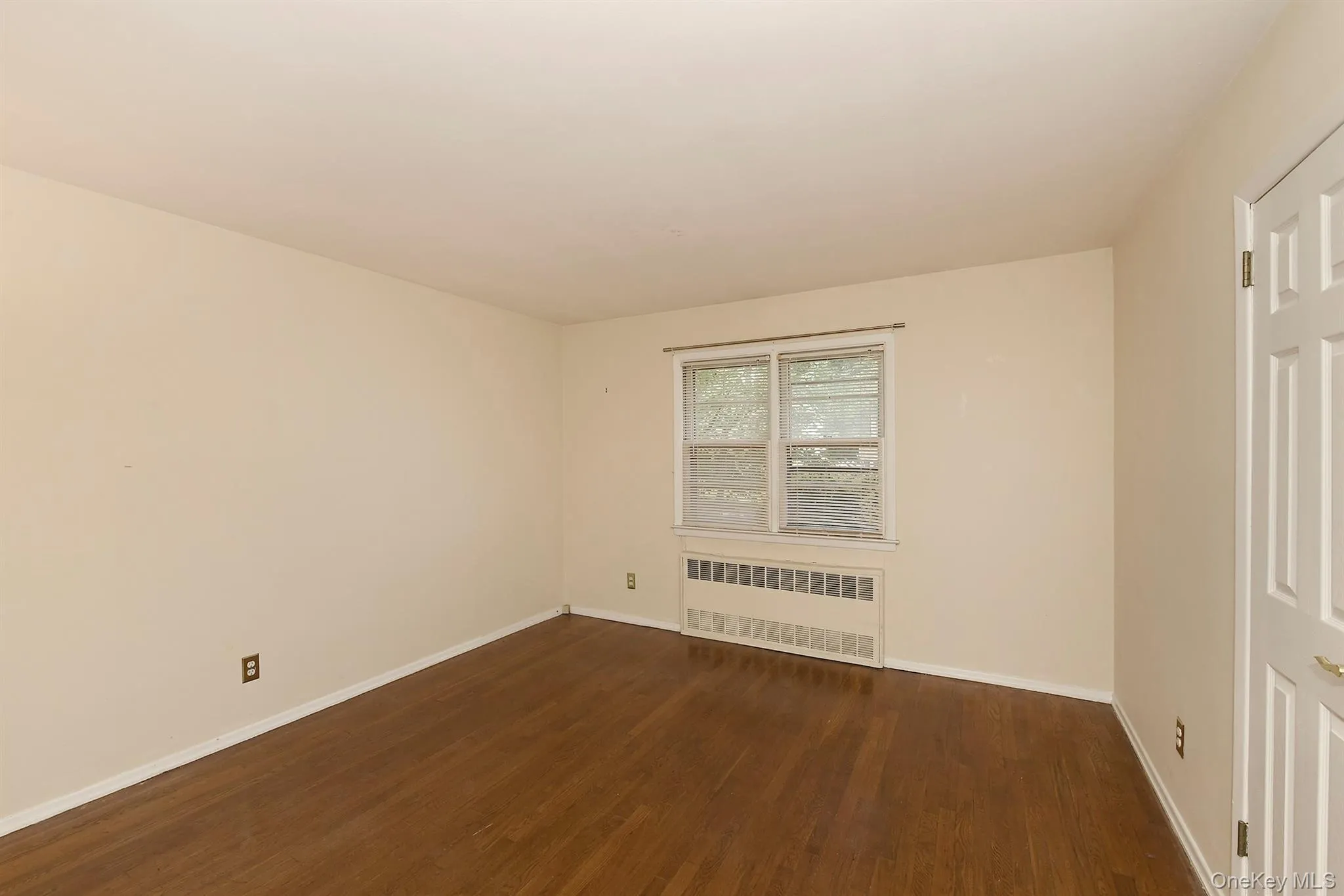 31 Lieper Street, Huntington, NY, 4 Bedrooms Bedrooms, 7 Rooms Rooms,2 BathroomsBathrooms,Residential,For Rent,Lieper,0,1027606 31 Lieper Street, Huntington, NY, 4 Bedrooms Bedrooms, 7 Rooms Rooms,2 BathroomsBathrooms,Residential,For Rent,Lieper,0,1027606