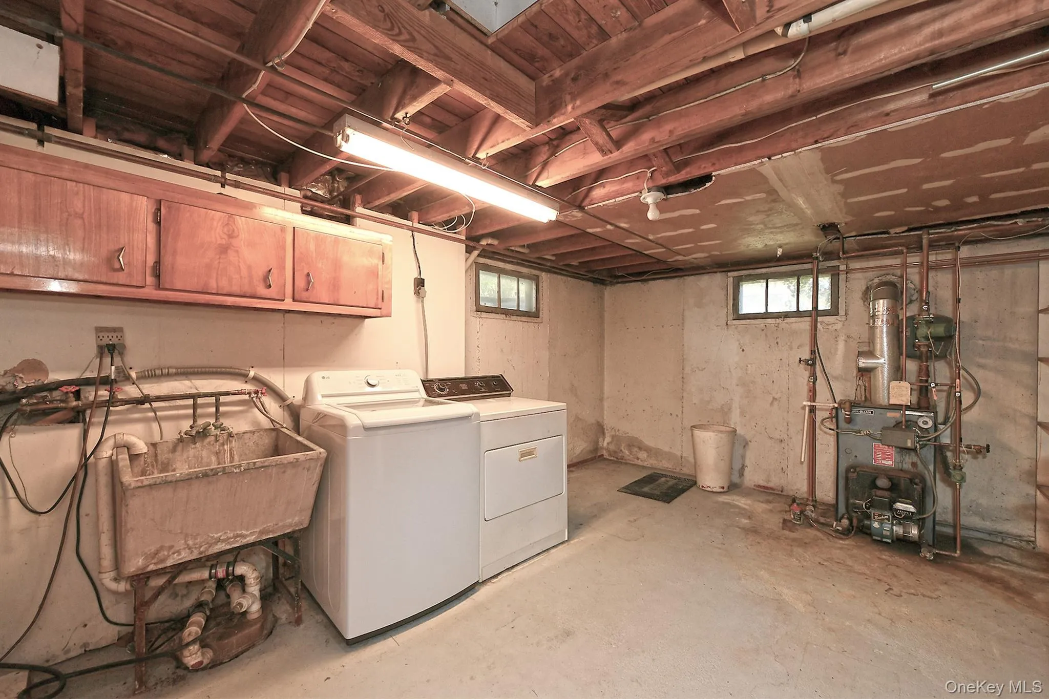 31 Lieper Street, Huntington, NY, 4 Bedrooms Bedrooms, 7 Rooms Rooms,2 BathroomsBathrooms,Residential,For Rent,Lieper,0,1027606 31 Lieper Street, Huntington, NY, 4 Bedrooms Bedrooms, 7 Rooms Rooms,2 BathroomsBathrooms,Residential,For Rent,Lieper,0,1027606