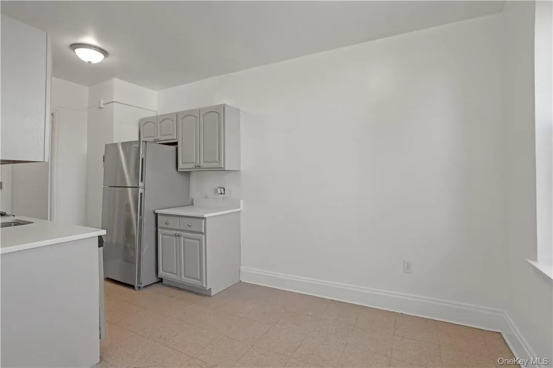 254 Martine Avenue, White Plains, NY, 2 Bedrooms Bedrooms, 4 Rooms Rooms,1 BathroomBathrooms,Residential Lease,For Rent,Martine,0,1027611 254 Martine Avenue, White Plains, NY, 2 Bedrooms Bedrooms, 4 Rooms Rooms,1 BathroomBathrooms,Residential Lease,For Rent,Martine,0,1027611