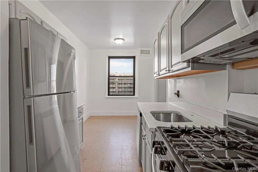 254 Martine Avenue, White Plains, NY, 2 Bedrooms Bedrooms, 4 Rooms Rooms,1 BathroomBathrooms,Residential Lease,For Rent,Martine,0,1027611 254 Martine Avenue, White Plains, NY, 2 Bedrooms Bedrooms, 4 Rooms Rooms,1 BathroomBathrooms,Residential Lease,For Rent,Martine,0,1027611