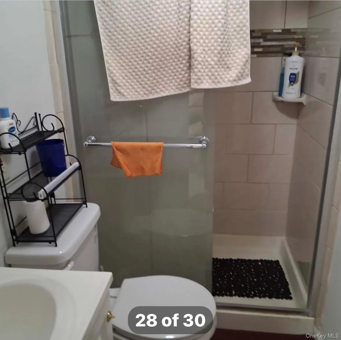 75 Harrison Avenue, Oyster Bay, NY, 5 Bedrooms Bedrooms, 6 Rooms Rooms,3 BathroomsBathrooms,Residential Lease,For Rent,Harrison,0,1027616 75 Harrison Avenue, Oyster Bay, NY, 5 Bedrooms Bedrooms, 6 Rooms Rooms,3 BathroomsBathrooms,Residential Lease,For Rent,Harrison,0,1027616