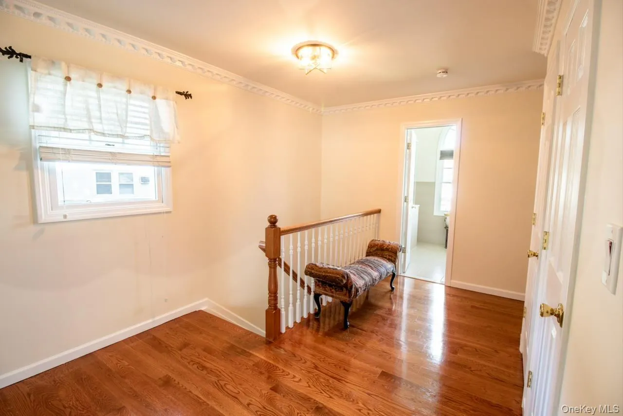 5 Hickory Lane, North Hempstead, NY, 4 Bedrooms Bedrooms, 12 Rooms Rooms,3 BathroomsBathrooms,Residential,For Rent,Hickory,0,1027617 5 Hickory Lane, North Hempstead, NY, 4 Bedrooms Bedrooms, 12 Rooms Rooms,3 BathroomsBathrooms,Residential,For Rent,Hickory,0,1027617