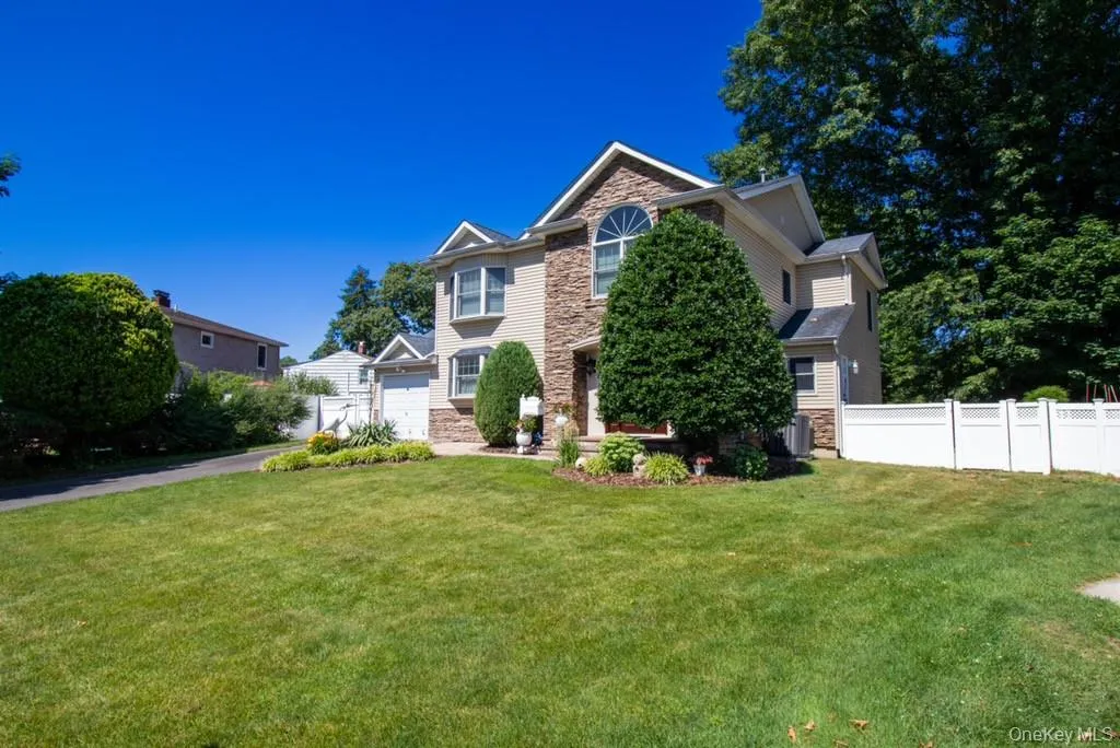 5 Hickory Lane, North Hempstead, NY, 4 Bedrooms Bedrooms, 12 Rooms Rooms,3 BathroomsBathrooms,Residential,For Rent,Hickory,0,1027617 5 Hickory Lane, North Hempstead, NY, 4 Bedrooms Bedrooms, 12 Rooms Rooms,3 BathroomsBathrooms,Residential,For Rent,Hickory,0,1027617