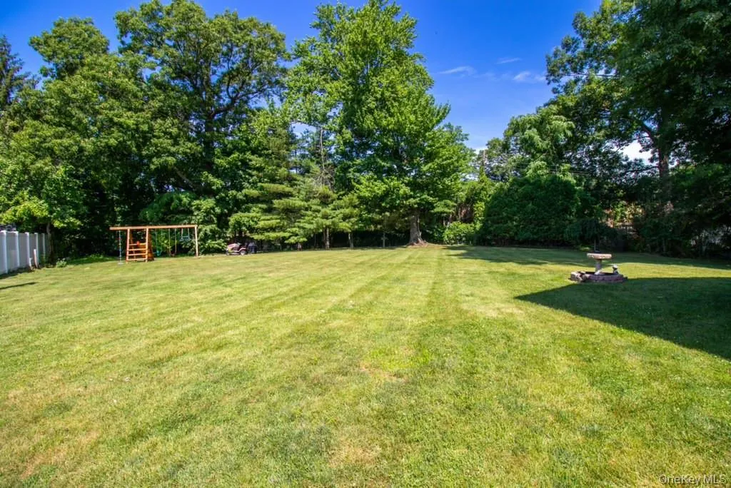 5 Hickory Lane, North Hempstead, NY, 4 Bedrooms Bedrooms, 12 Rooms Rooms,3 BathroomsBathrooms,Residential,For Rent,Hickory,0,1027617 5 Hickory Lane, North Hempstead, NY, 4 Bedrooms Bedrooms, 12 Rooms Rooms,3 BathroomsBathrooms,Residential,For Rent,Hickory,0,1027617