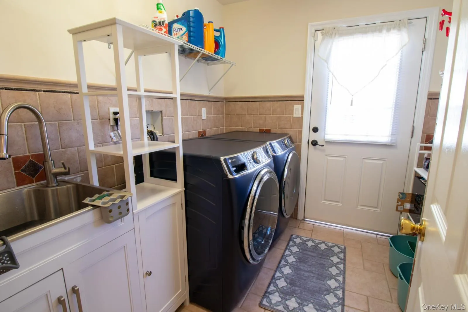 5 Hickory Lane, North Hempstead, NY, 4 Bedrooms Bedrooms, 12 Rooms Rooms,3 BathroomsBathrooms,Residential,For Rent,Hickory,0,1027617 5 Hickory Lane, North Hempstead, NY, 4 Bedrooms Bedrooms, 12 Rooms Rooms,3 BathroomsBathrooms,Residential,For Rent,Hickory,0,1027617