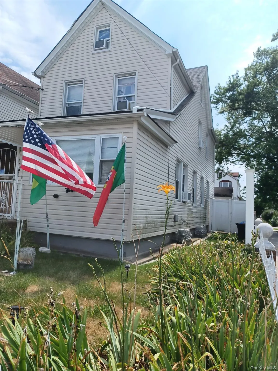 90-02 202nd Street, New York, NY, 3 Bedrooms Bedrooms, 10 Rooms Rooms,3 BathroomsBathrooms,Residential,For Rent,202nd,0,1027633 90-02 202nd Street, New York, NY, 3 Bedrooms Bedrooms, 10 Rooms Rooms,3 BathroomsBathrooms,Residential,For Rent,202nd,0,1027633